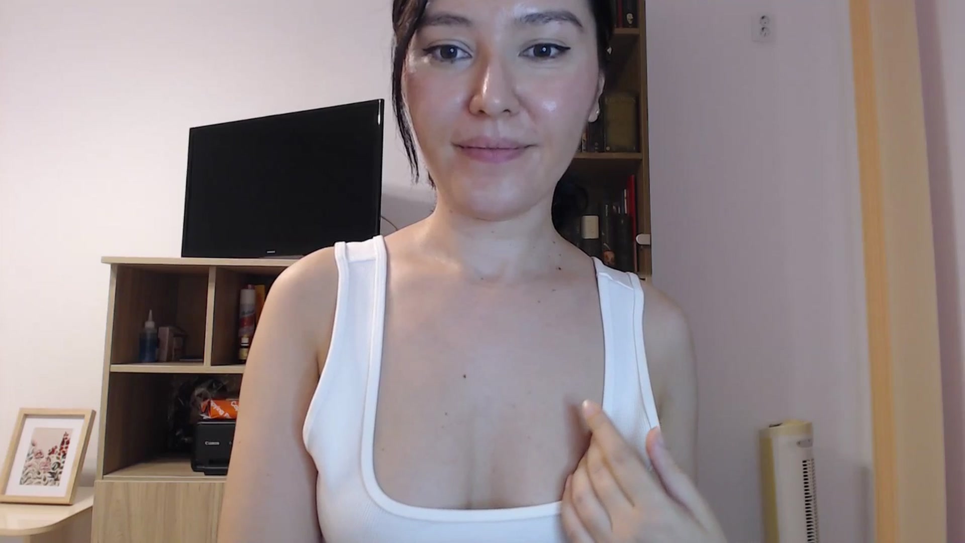 Gallery image thumbnail from SailorJupitr's myfreecams stream on, 09/16/2025, 19:44 image 18 of 20
