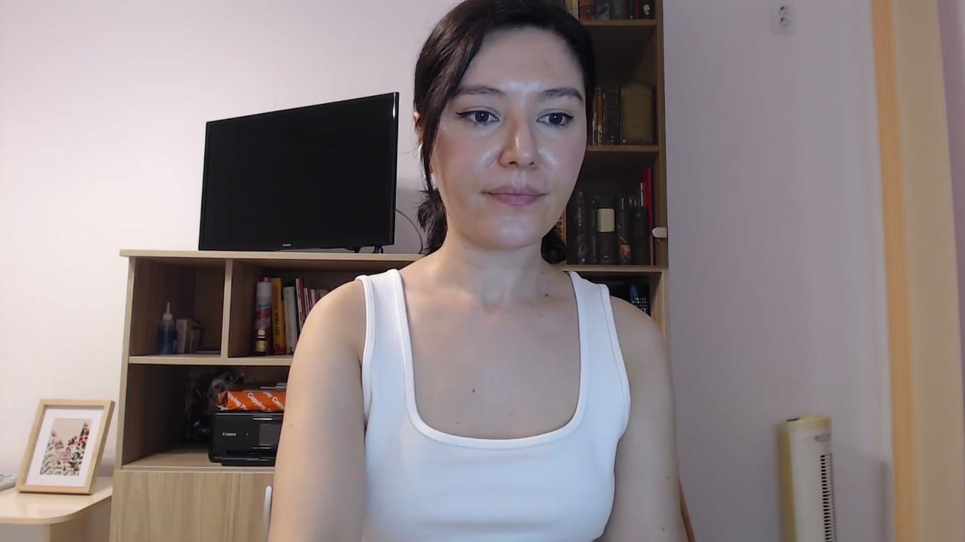 Gallery image thumbnail from SailorJupitr's myfreecams stream on, 09/16/2025, 19:44 image 4 of 20