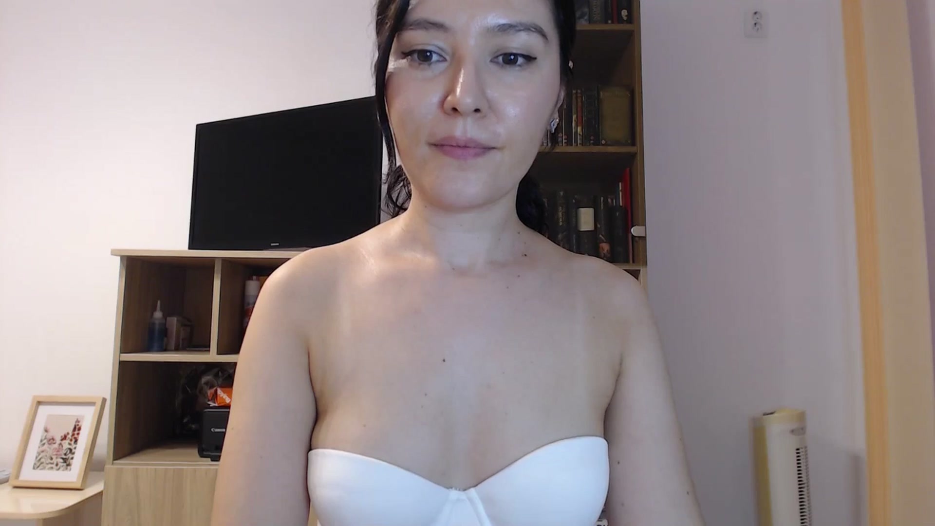 Gallery image thumbnail from SailorJupitr's myfreecams stream on, 09/20/2025, 20:59 image 16 of 20