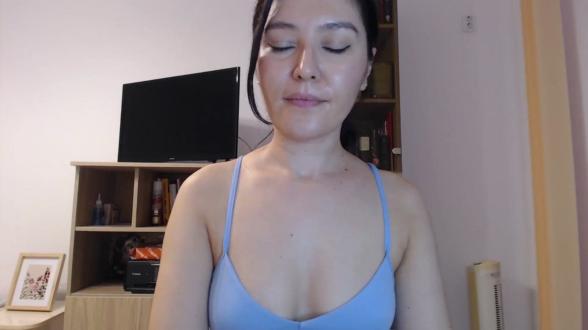 Gallery image thumbnail from SailorJupitr's myfreecams stream on, 09/21/2025, 20:24 image 8 of 20