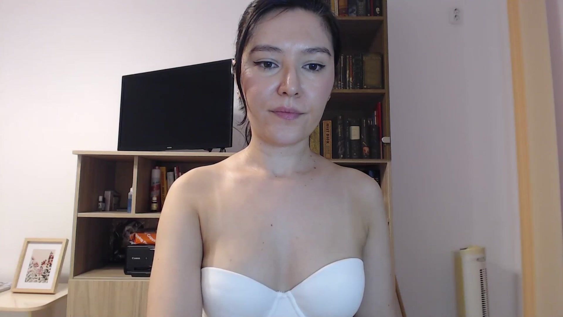 Gallery image thumbnail from SailorJupitr's myfreecams stream on, 09/25/2025, 20:51 image 4 of 20