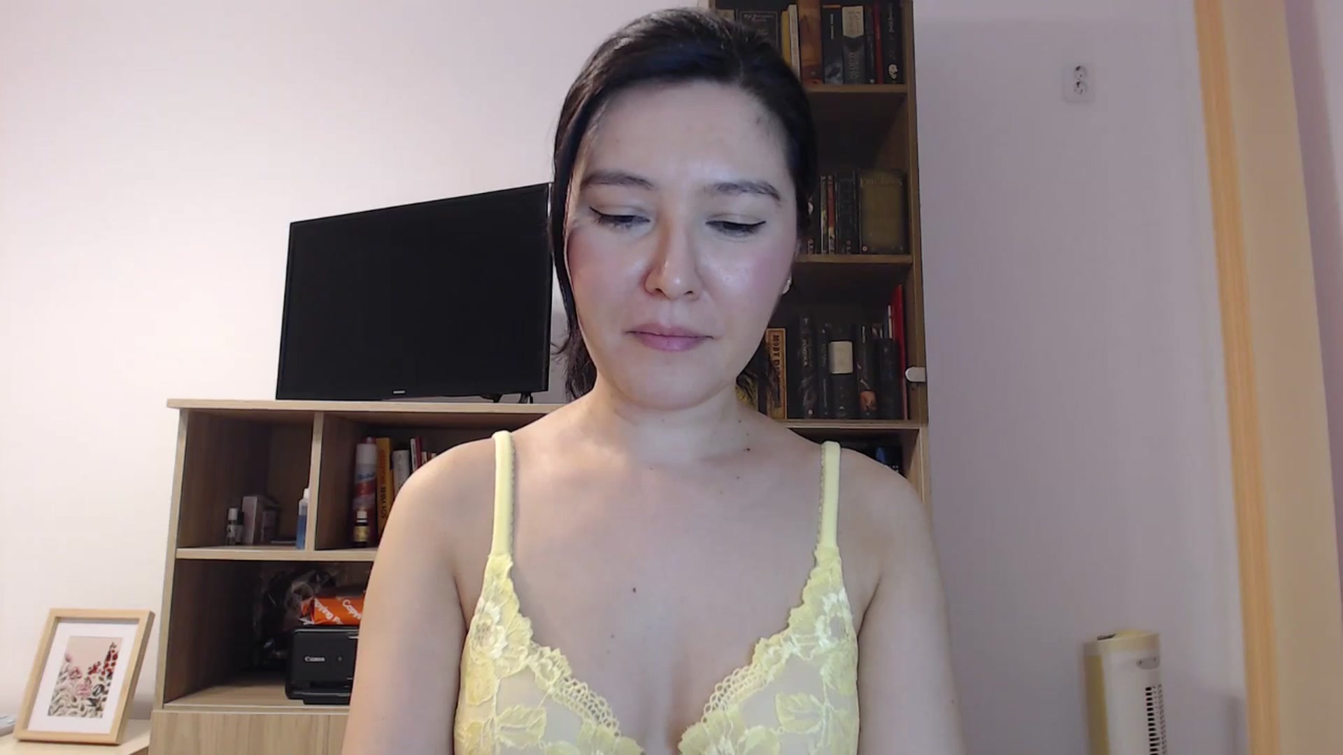 Gallery image thumbnail from SailorJupitr's myfreecams stream on, 09/27/2025, 18:52 image 4 of 20