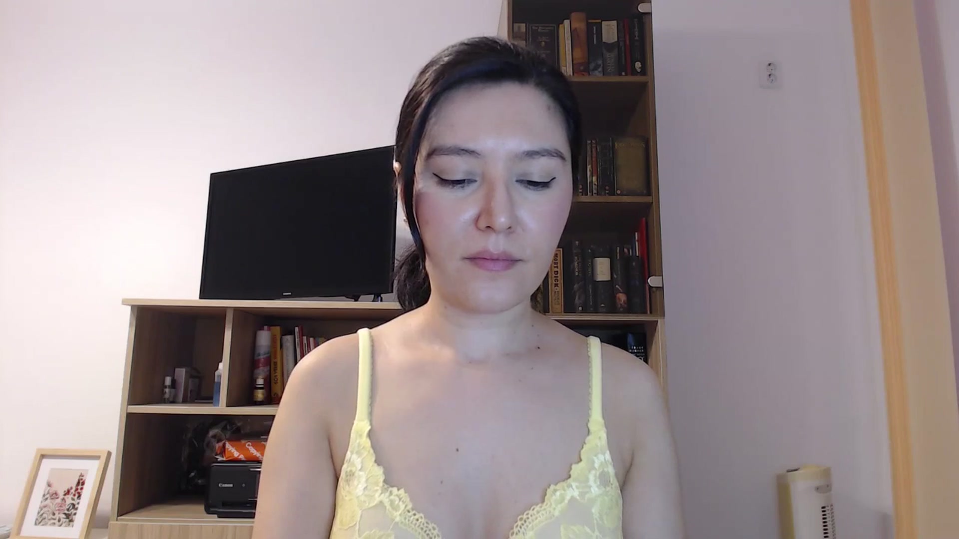 Gallery image thumbnail from SailorJupitr's myfreecams stream on, 09/27/2025, 18:52 image 2 of 20