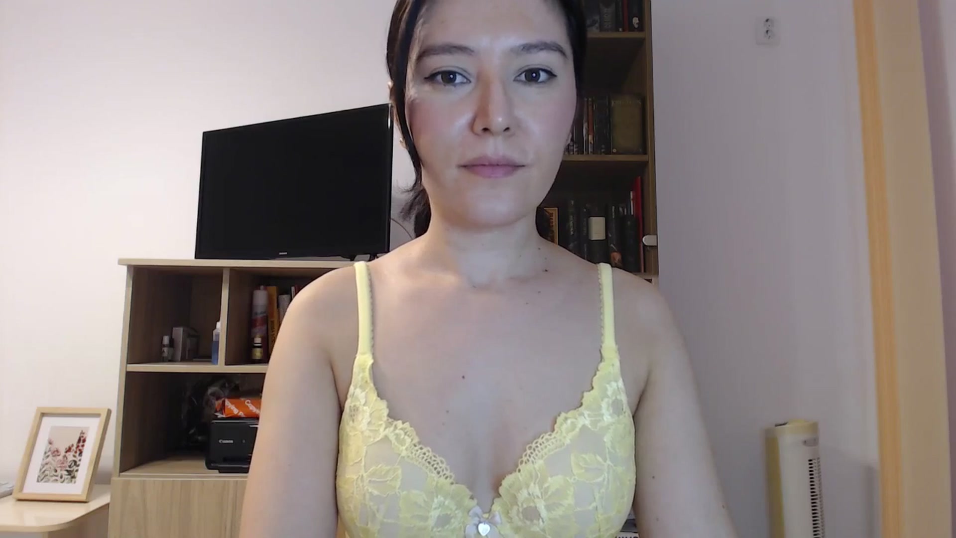 Gallery image thumbnail from SailorJupitr's myfreecams stream on, 09/27/2025, 18:52 image 14 of 20