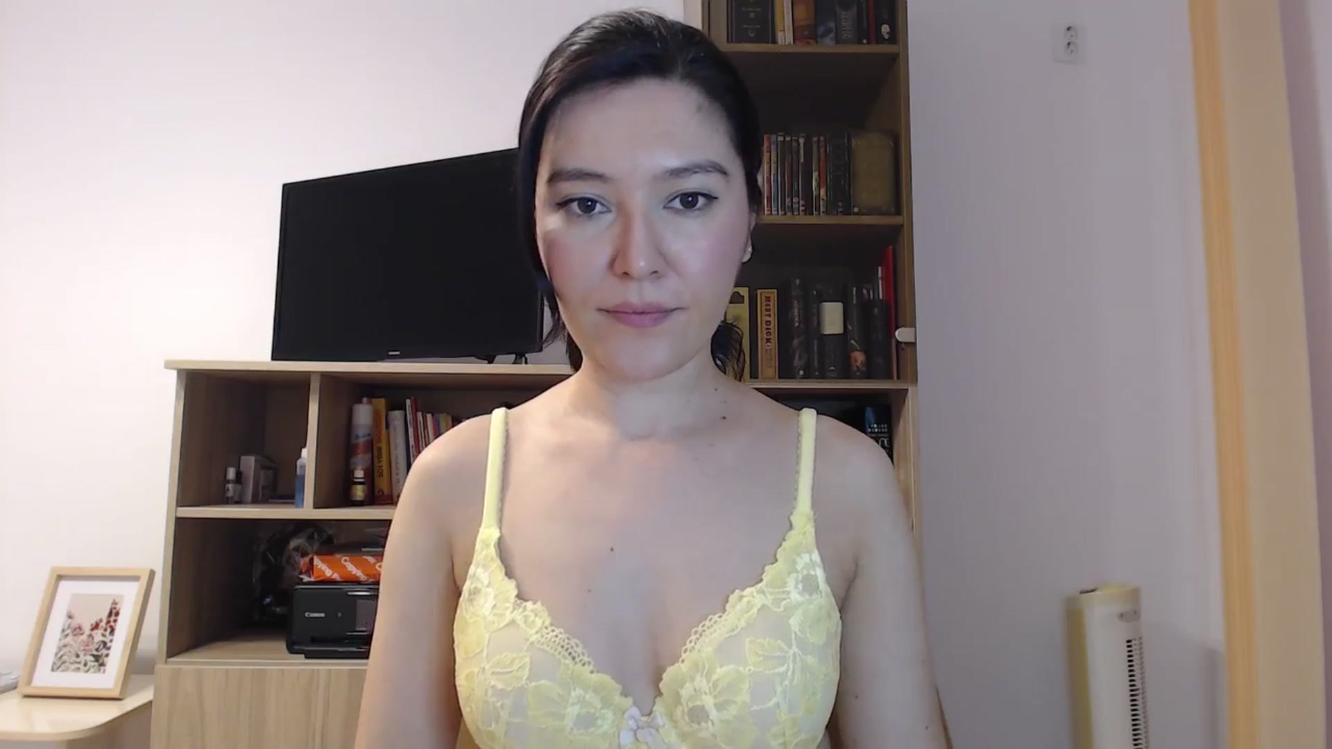 Gallery image thumbnail from SailorJupitr's myfreecams stream on, 09/27/2025, 18:52 image 17 of 20