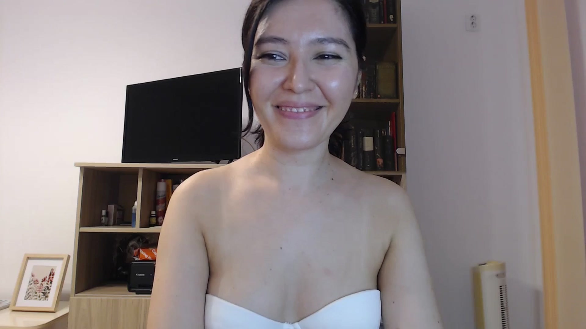Gallery image thumbnail from SailorJupitr's myfreecams stream on, 09/28/2025, 20:18 image 13 of 20