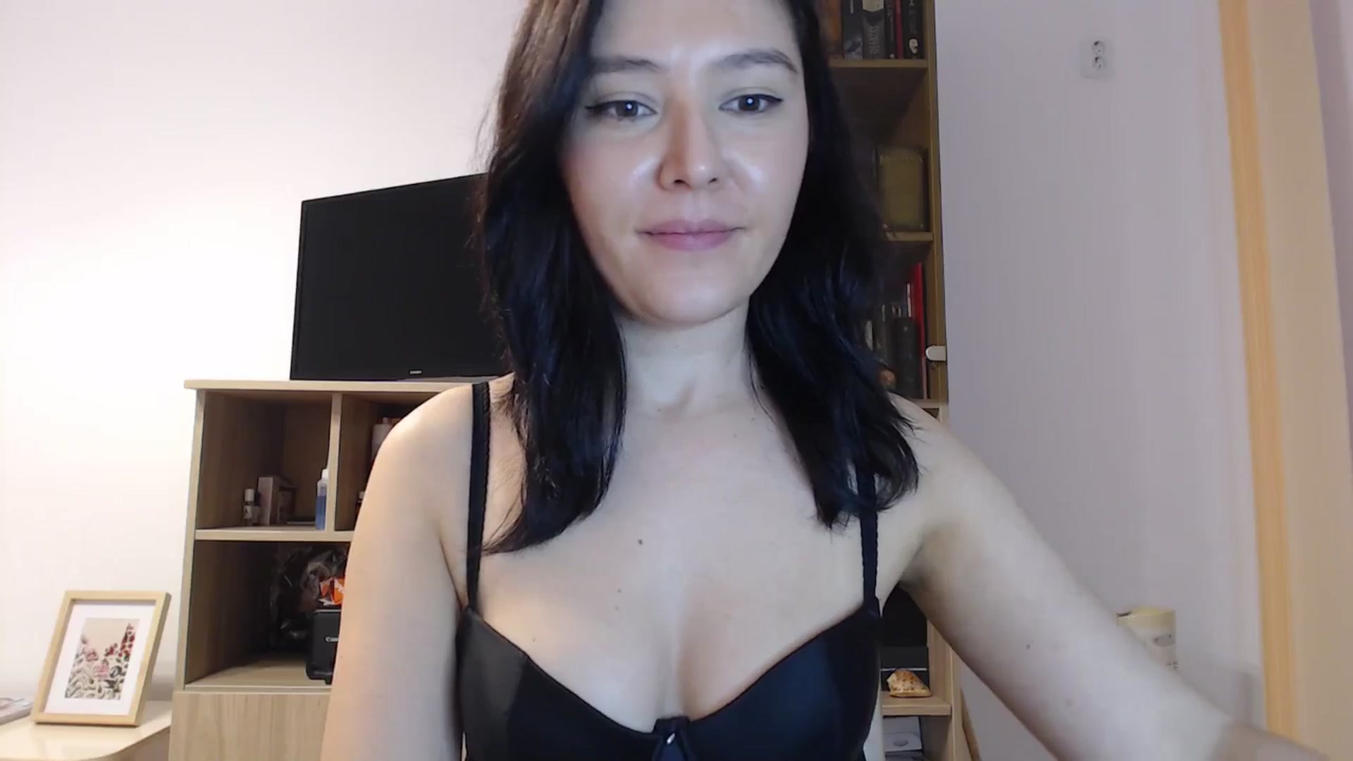Gallery image thumbnail from SailorJupitr's myfreecams stream on, 10/04/2025, 21:40 image 17 of 20