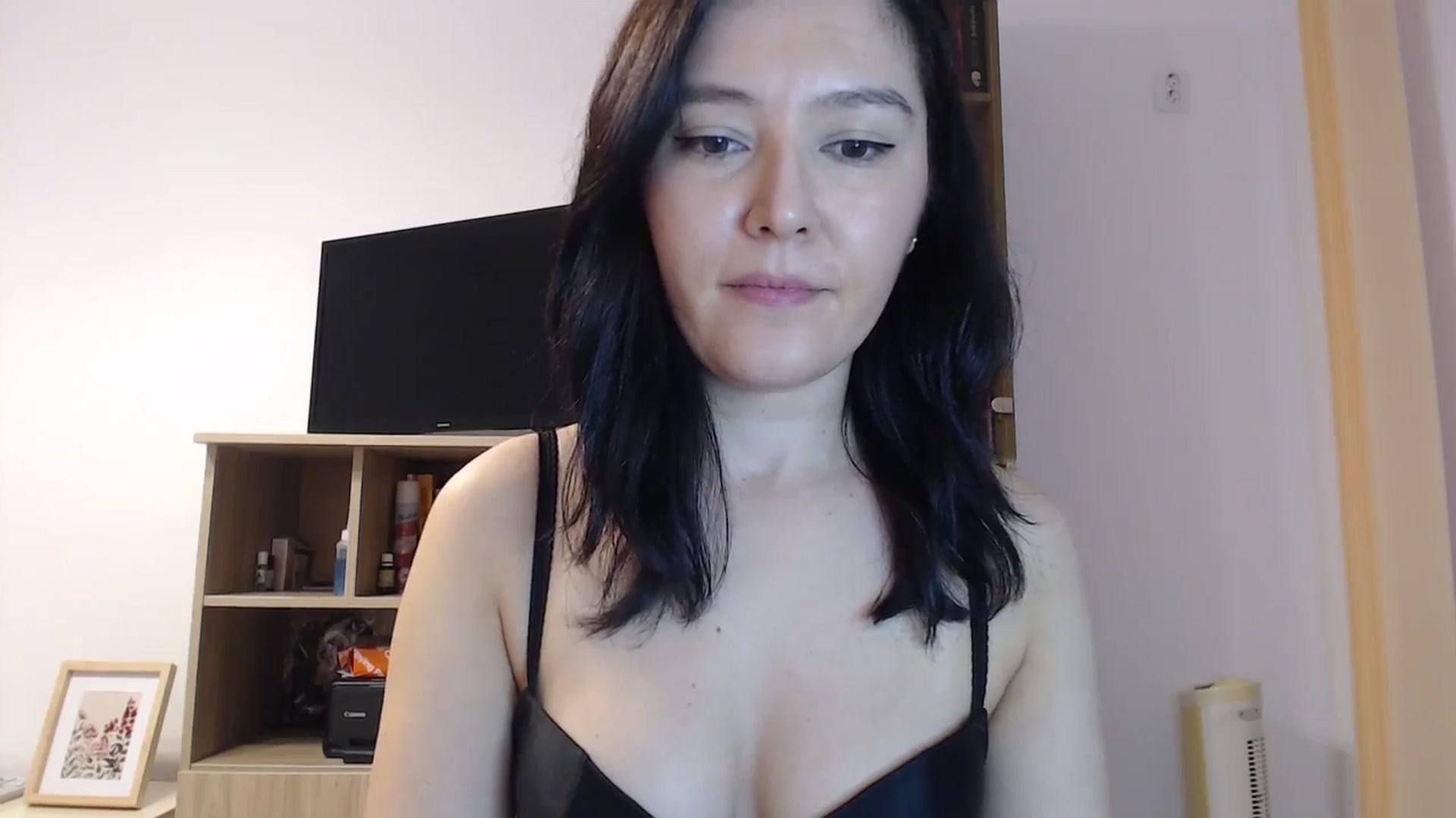 Gallery image thumbnail from SailorJupitr's myfreecams stream on, 10/04/2025, 21:40 image 2 of 20