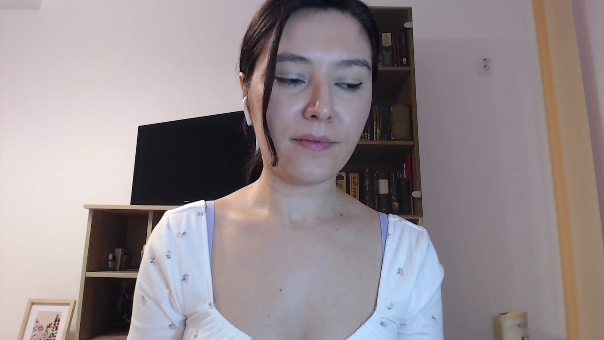 Gallery image thumbnail from SailorJupitr's myfreecams stream on, 10/05/2025, 20:30 image 10 of 20