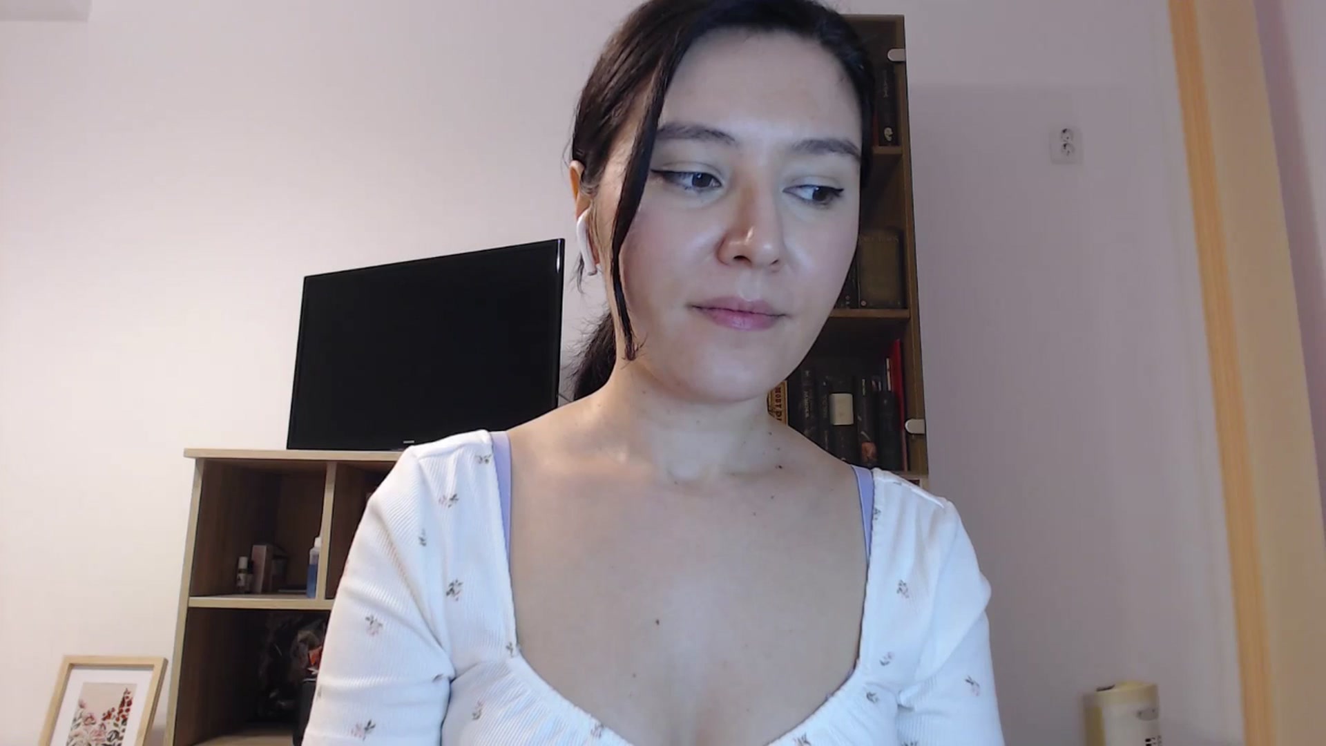 Gallery image thumbnail from SailorJupitr's myfreecams stream on, 10/05/2025, 20:30 image 5 of 20
