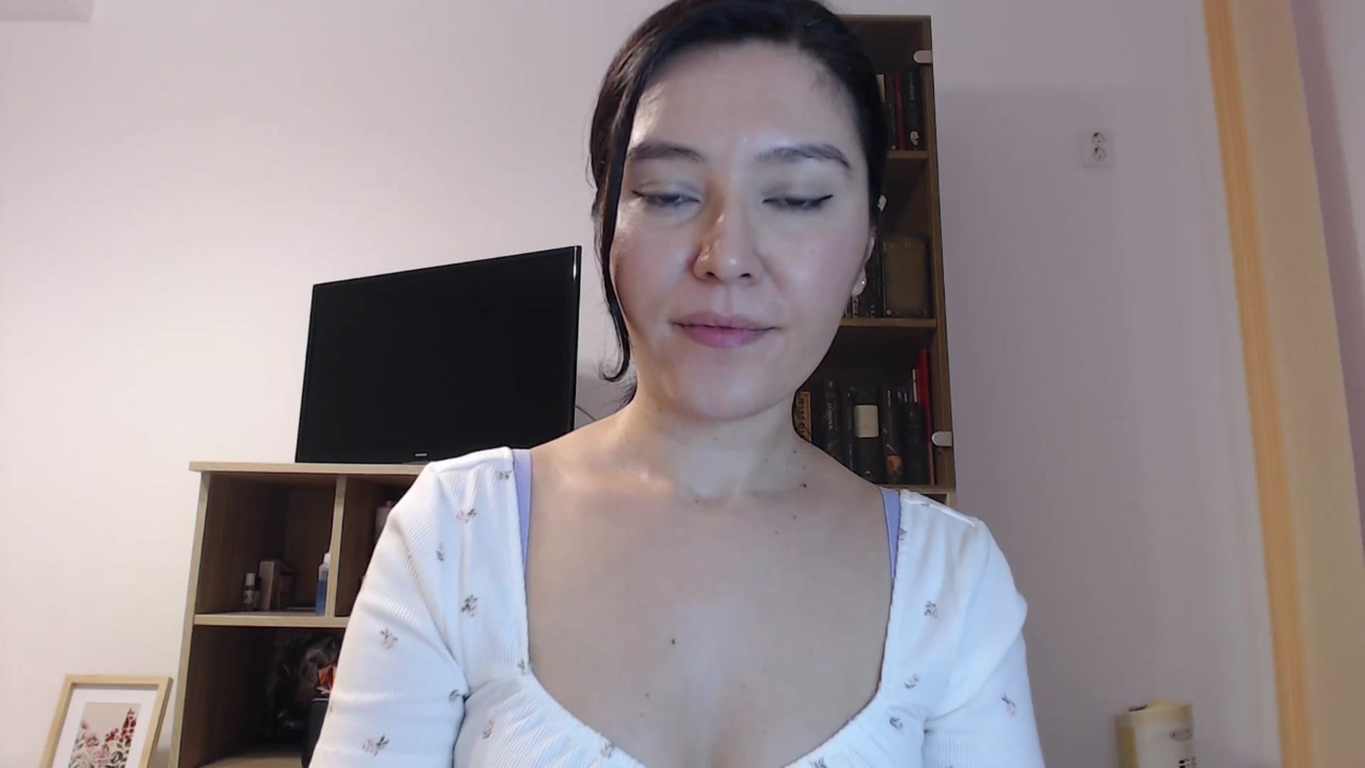 Gallery image thumbnail from SailorJupitr's myfreecams stream on, 10/05/2025, 20:30 image 2 of 20
