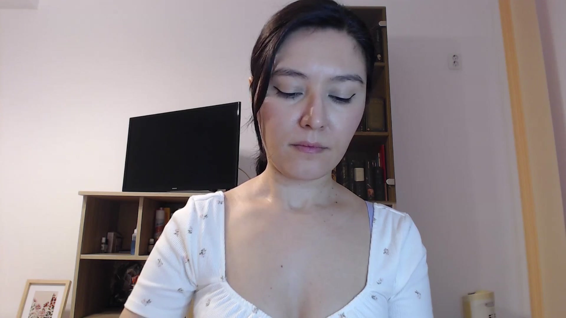 Gallery image thumbnail from SailorJupitr's myfreecams stream on, 10/05/2025, 20:30 image 17 of 20