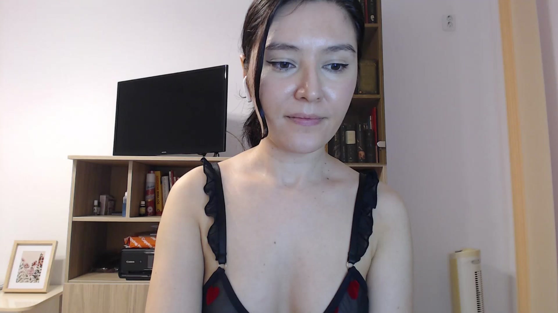 Gallery image thumbnail from SailorJupitr's myfreecams stream on, 10/08/2025, 21:18 image 9 of 20