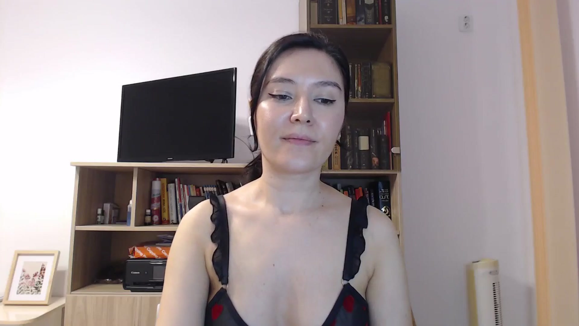 Gallery image thumbnail from SailorJupitr's myfreecams stream on, 10/08/2025, 21:18 image 10 of 20