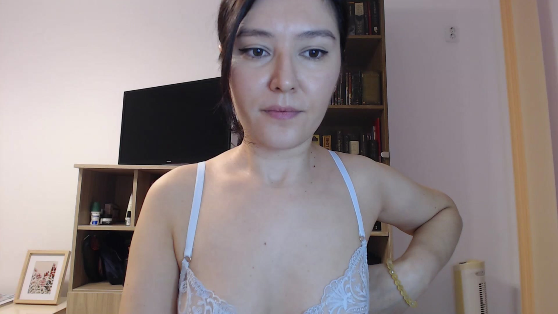 Gallery image thumbnail from SailorJupitr's myfreecams stream on, 10/19/2025, 19:38 image 2 of 20