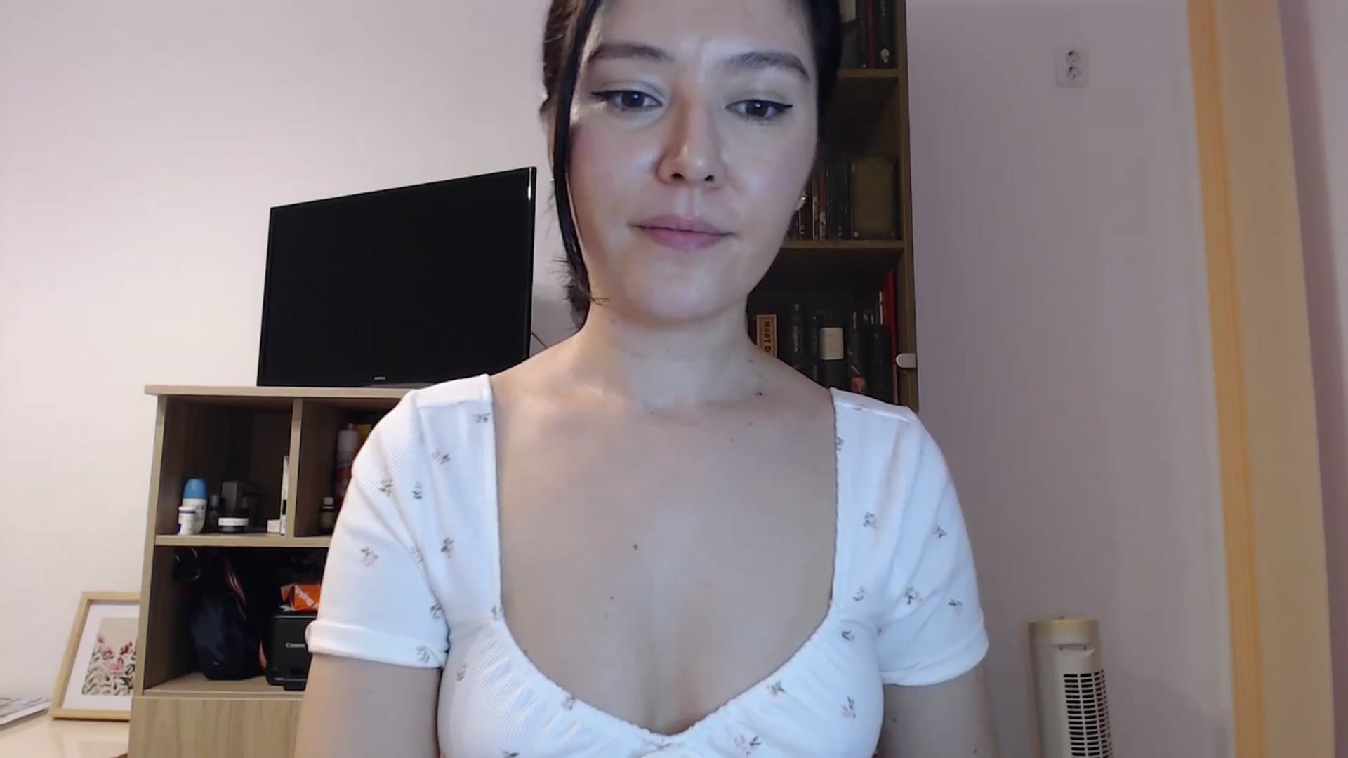 Gallery image thumbnail from SailorJupitr's myfreecams stream on, 10/24/2025, 20:48 image 12 of 20