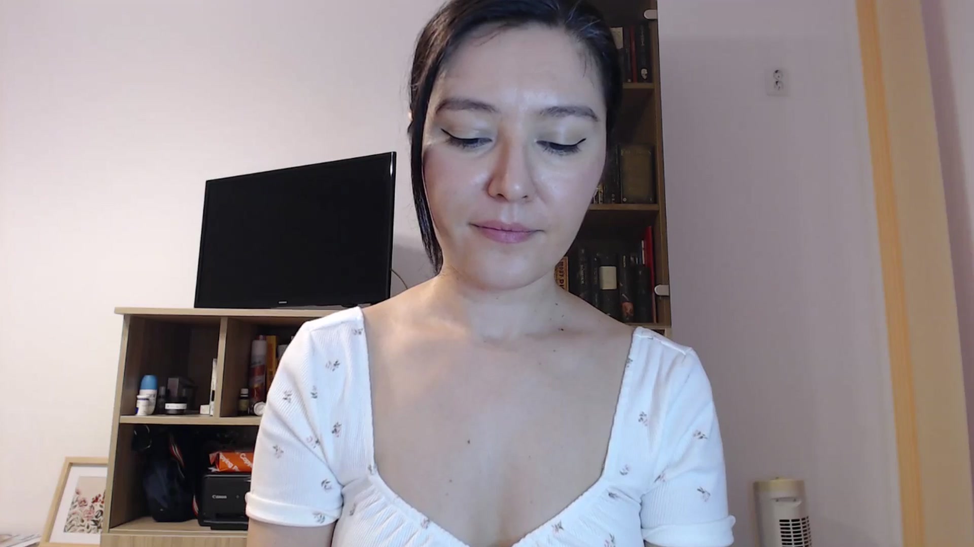 Gallery image thumbnail from SailorJupitr's myfreecams stream on, 10/24/2025, 20:48 image 3 of 20