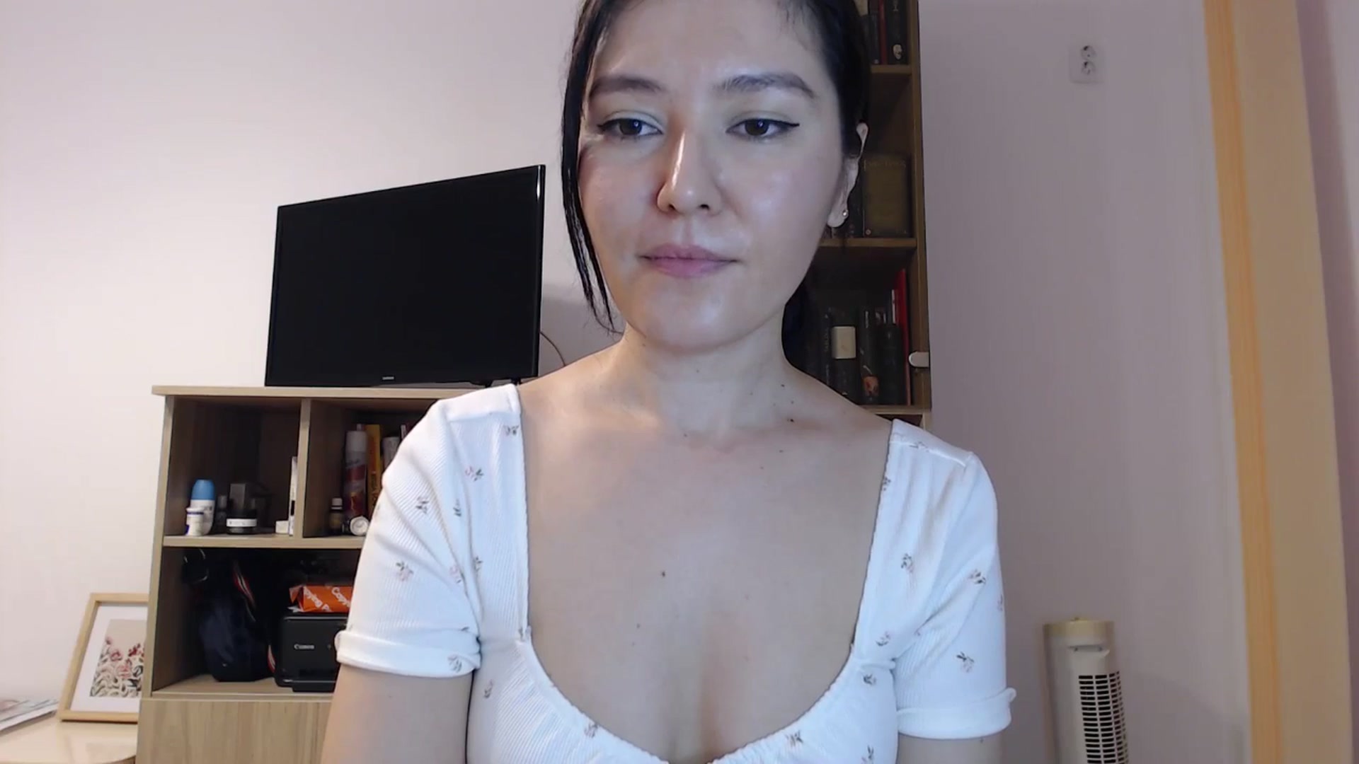 Gallery image thumbnail from SailorJupitr's myfreecams stream on, 10/24/2025, 20:48 image 16 of 20