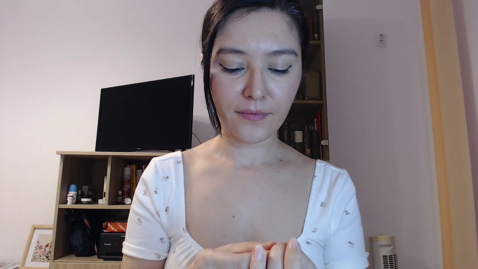 Gallery image thumbnail from SailorJupitr's myfreecams stream on, 10/24/2025, 20:48 image 4 of 20