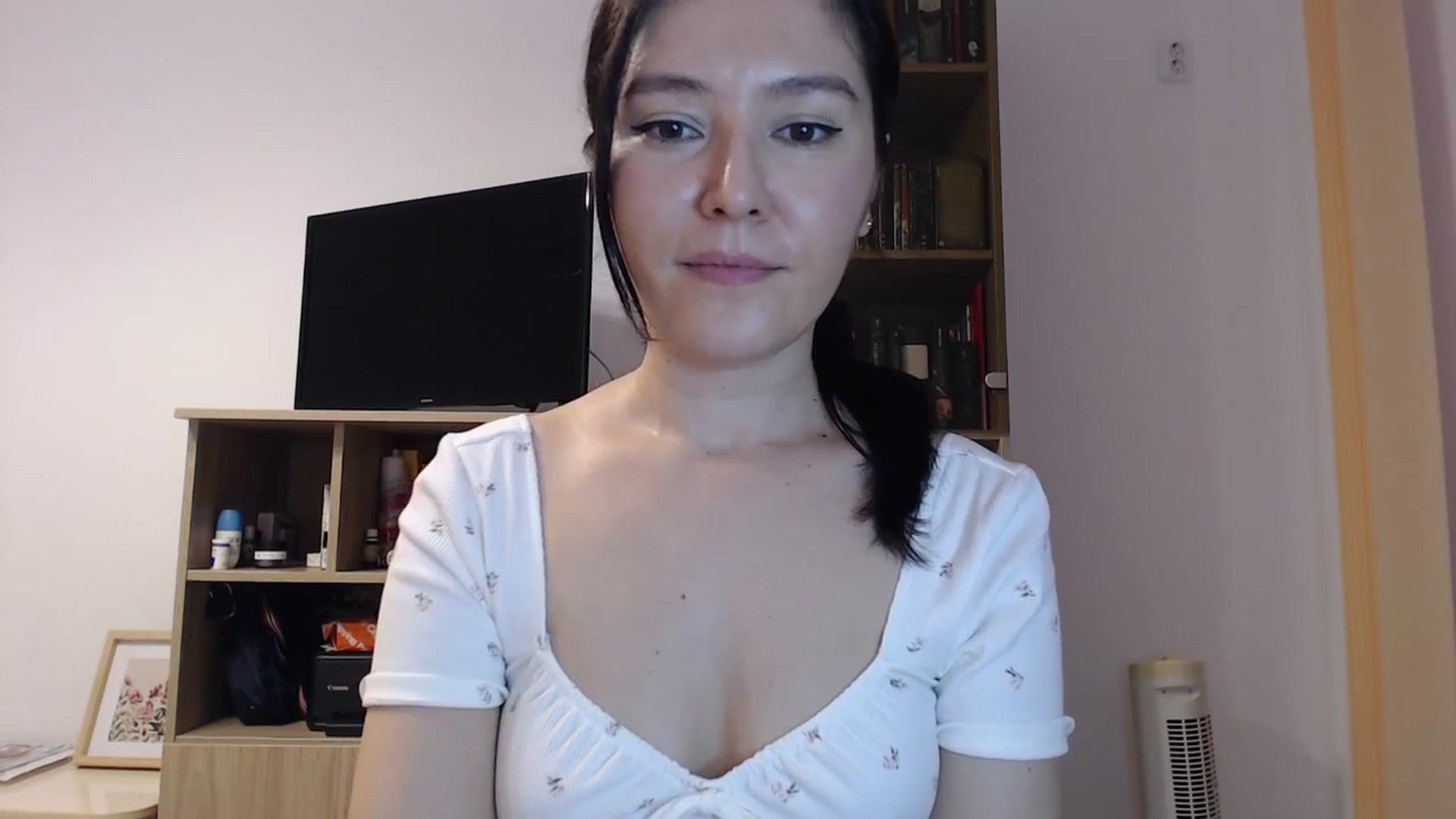 Gallery image thumbnail from SailorJupitr's myfreecams stream on, 10/24/2025, 20:48 image 20 of 20
