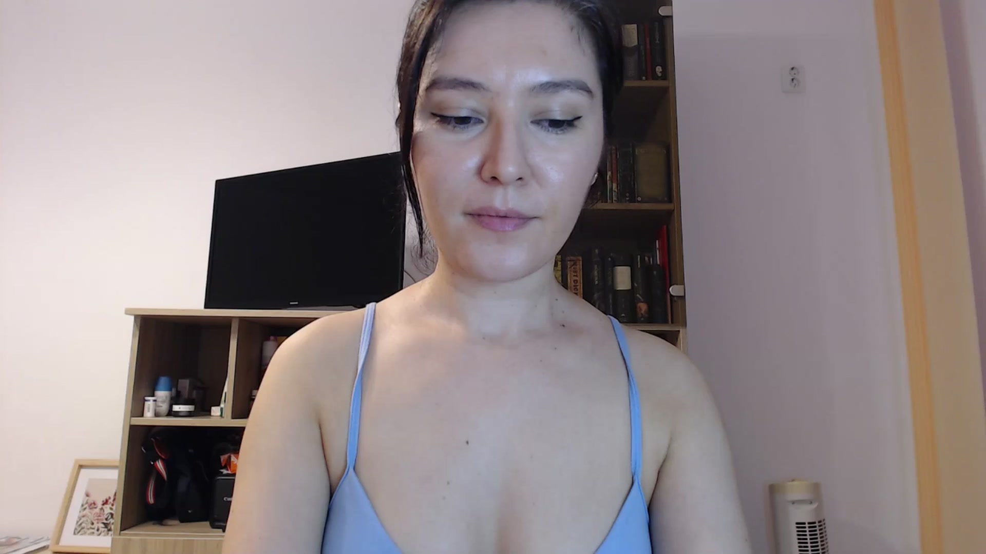 Gallery image thumbnail from SailorJupitr's myfreecams stream on, 10/25/2025, 20:20 image 4 of 20