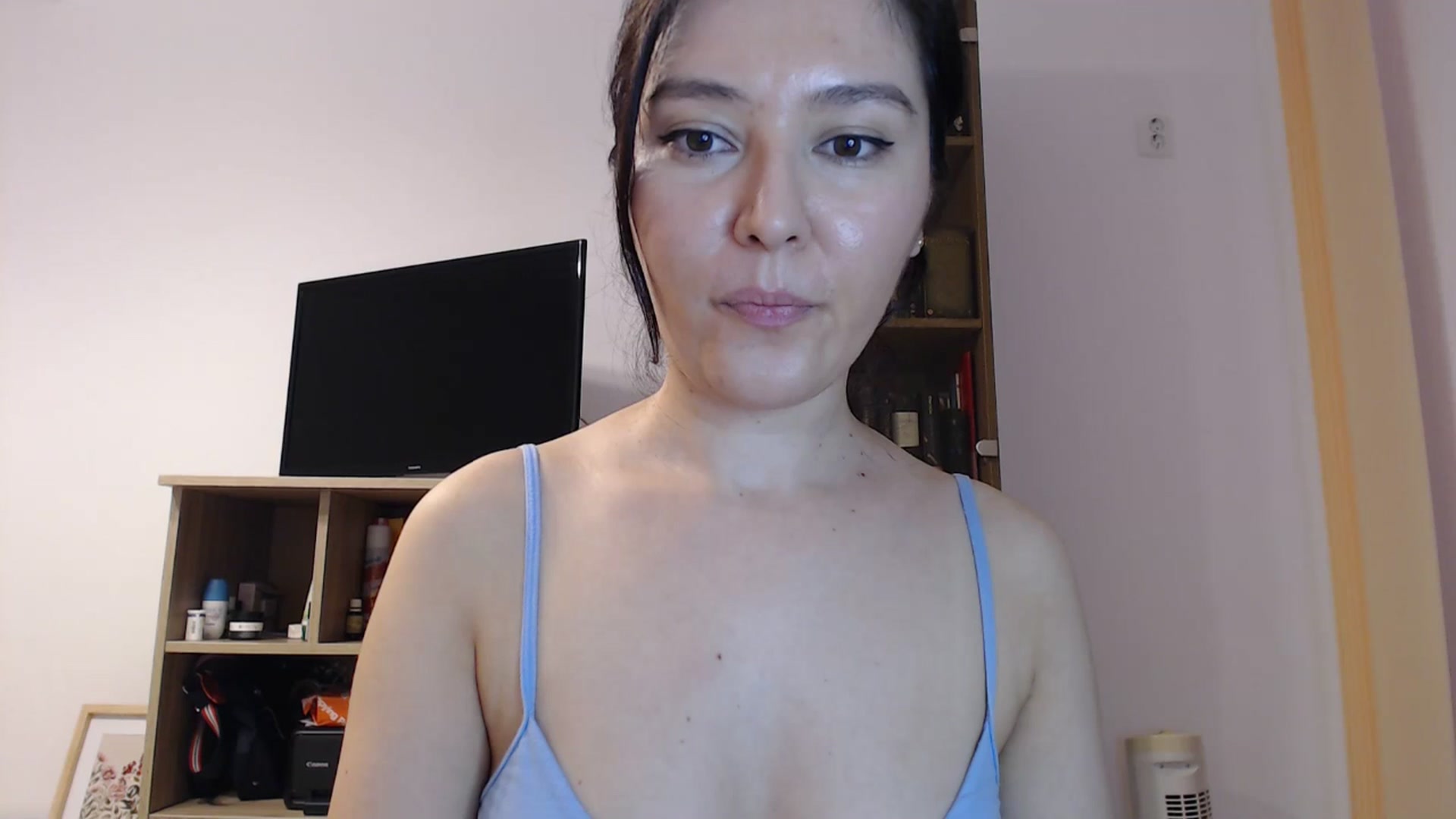 Gallery image thumbnail from SailorJupitr's myfreecams stream on, 10/25/2025, 20:50 image 12 of 20