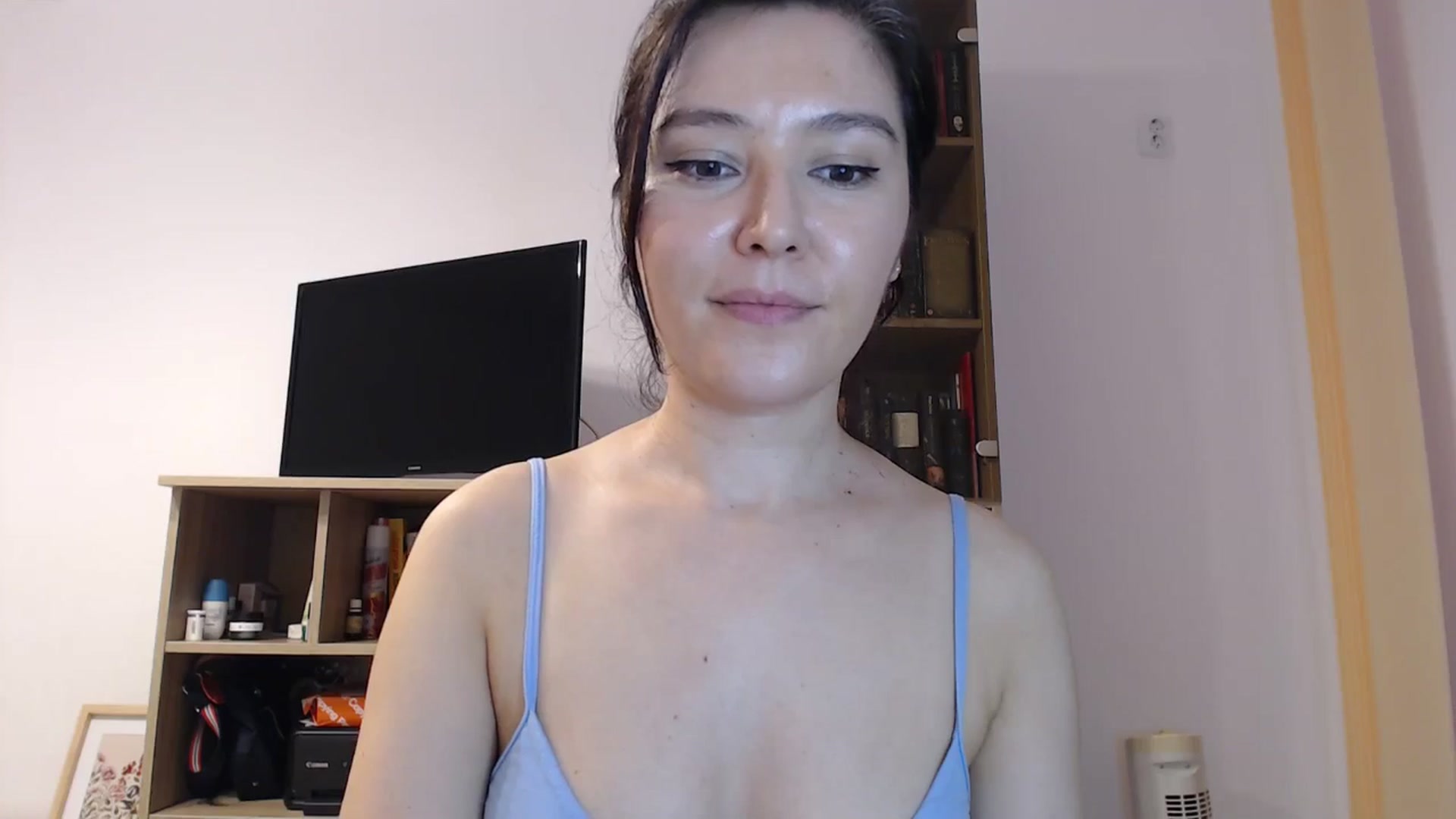 Gallery image thumbnail from SailorJupitr's myfreecams stream on, 10/25/2025, 20:50 image 15 of 20