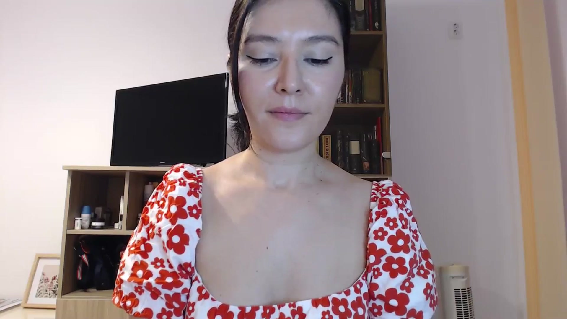 Gallery image thumbnail from SailorJupitr's myfreecams stream on, 10/26/2025, 21:59 image 11 of 20