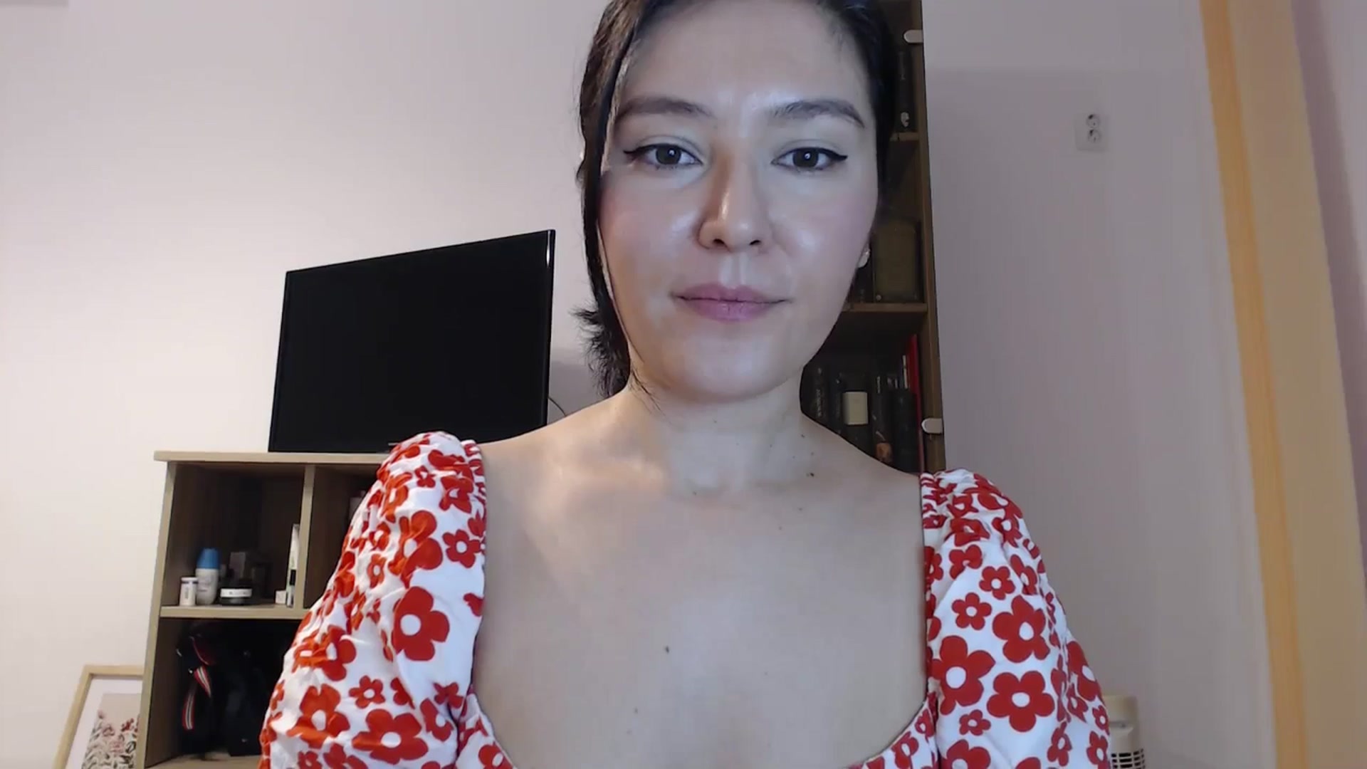 Gallery image thumbnail from SailorJupitr's myfreecams stream on, 10/26/2025, 21:59 image 16 of 20