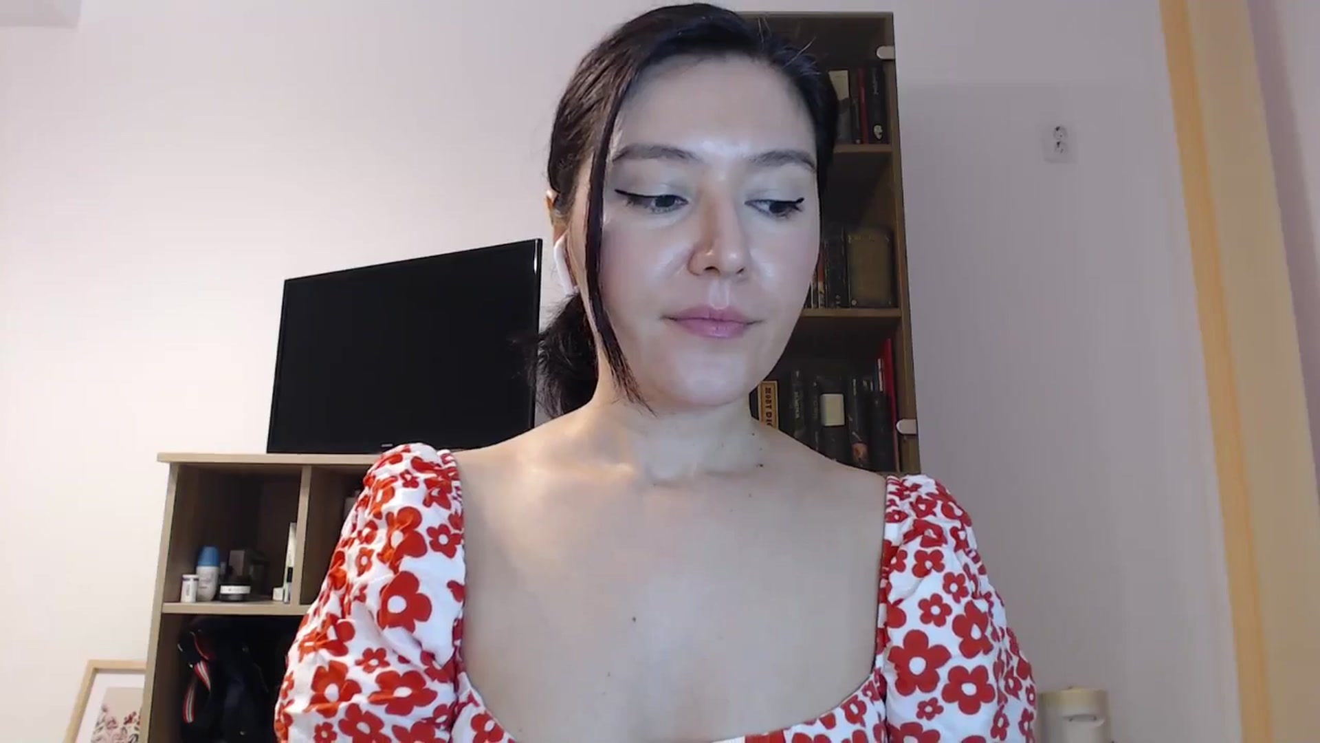 Gallery image thumbnail from SailorJupitr's myfreecams stream on, 10/26/2025, 21:59 image 18 of 20