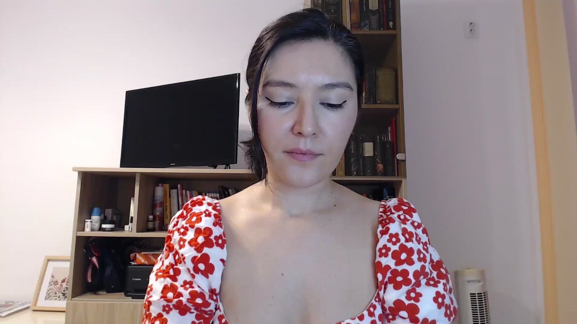 Gallery image thumbnail from SailorJupitr's myfreecams stream on, 10/26/2025, 21:59 image 3 of 20