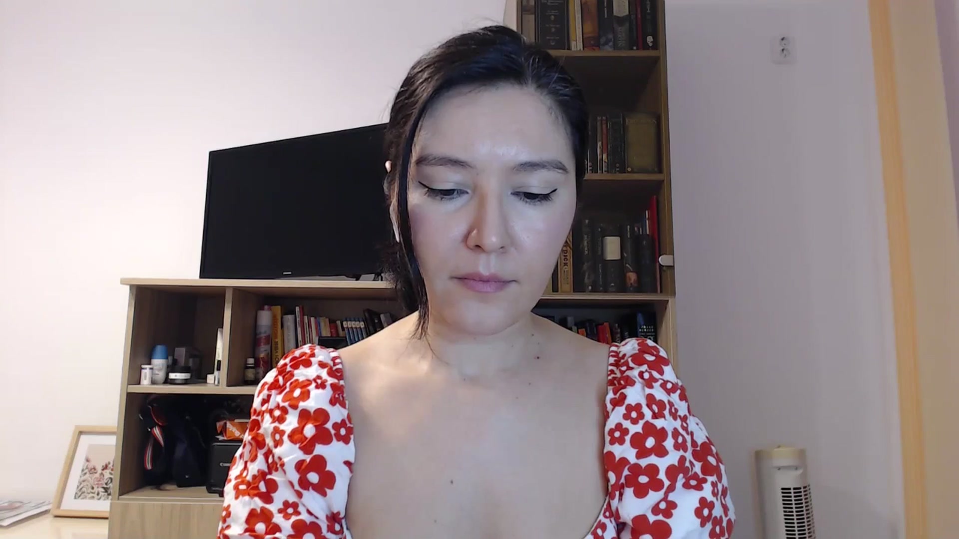 Gallery image thumbnail from SailorJupitr's myfreecams stream on, 10/26/2025, 21:59 image 4 of 20