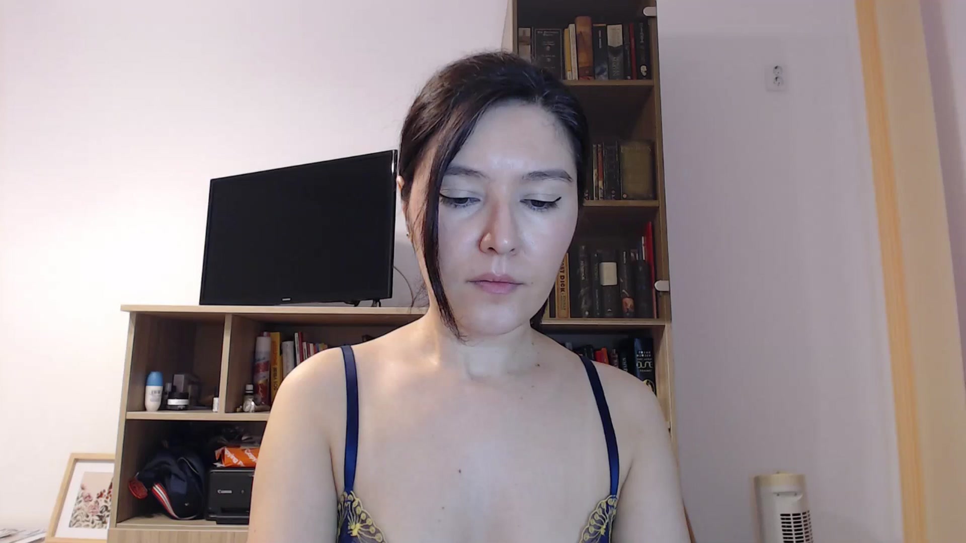 Gallery image thumbnail from SailorJupitr's myfreecams stream on, 10/29/2025, 22:31 image 1 of 20