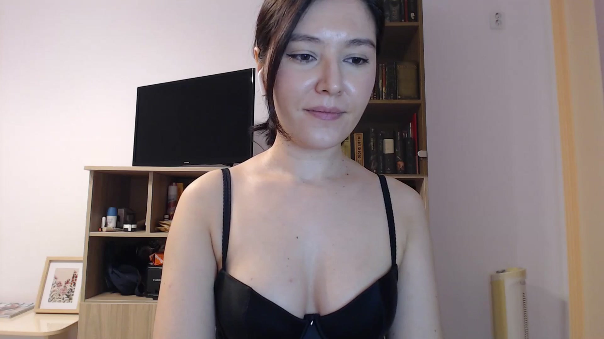 Gallery image thumbnail from SailorJupitr's myfreecams stream on, 11/06/2025, 21:36 image 6 of 20