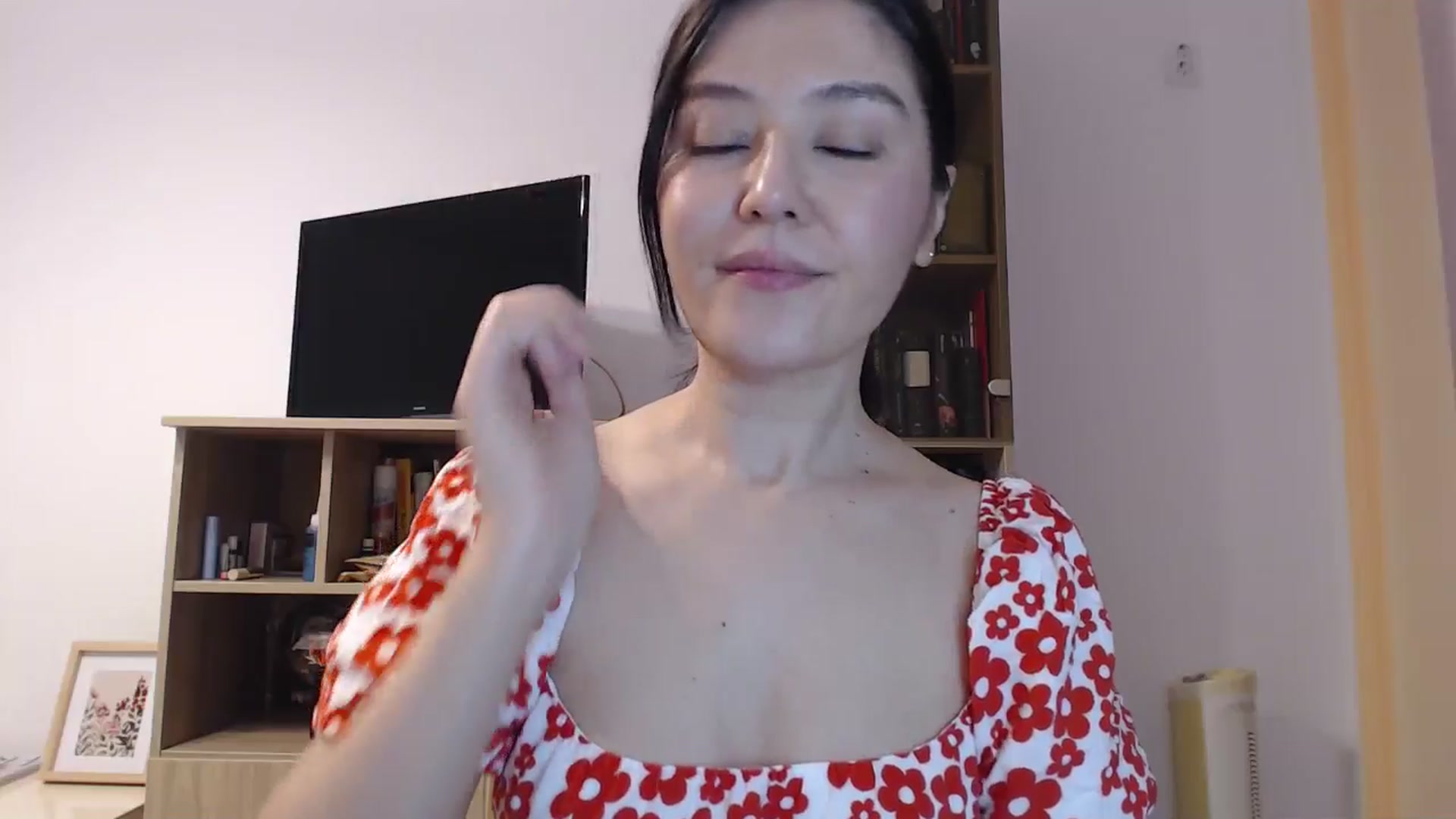 Gallery image thumbnail from SailorJupitr's myfreecams stream on, 11/21/2025, 21:03 image 4 of 20