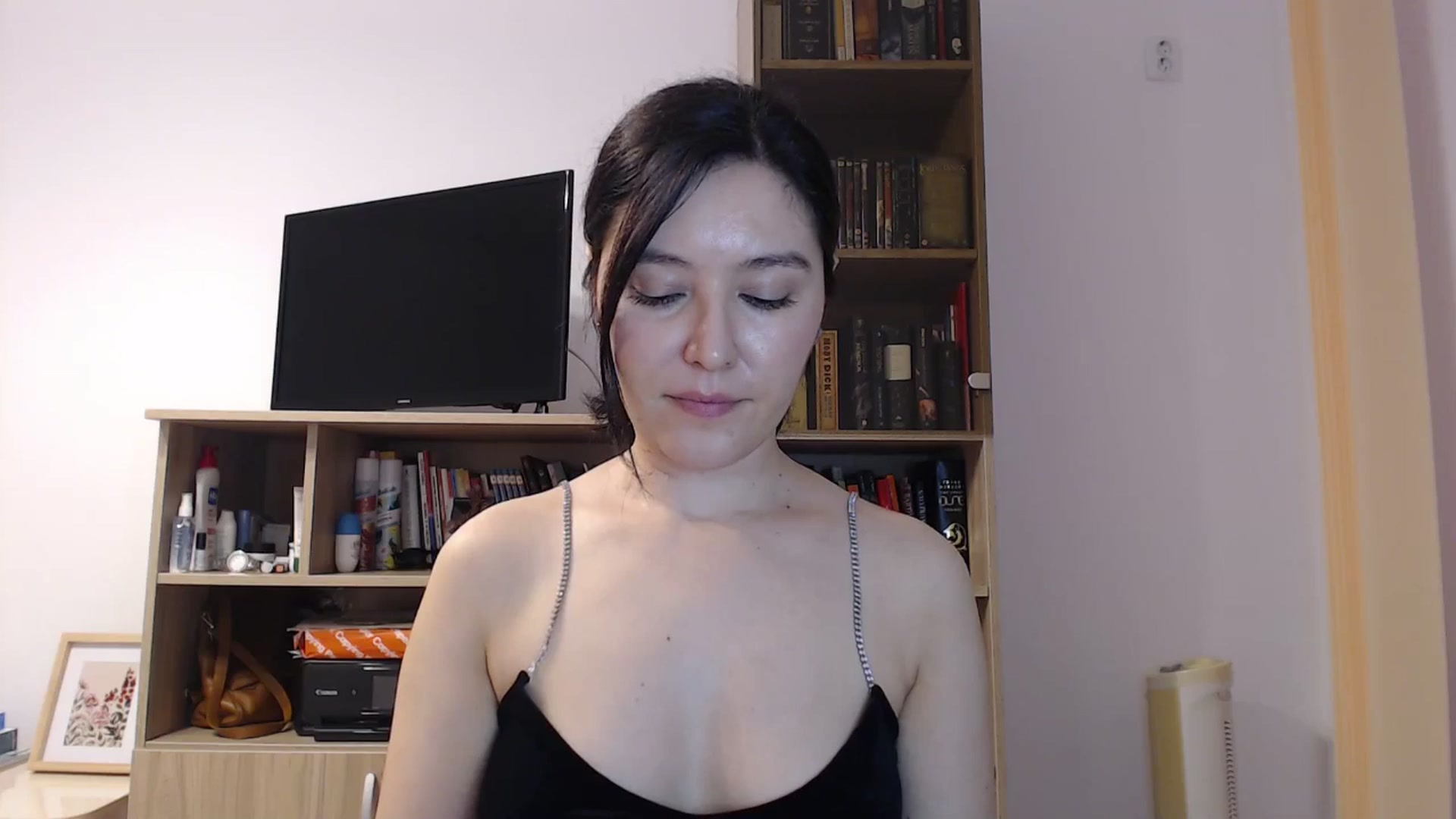 Gallery image thumbnail from SailorJupitr's myfreecams stream on, 11/26/2025, 22:19 image 17 of 20