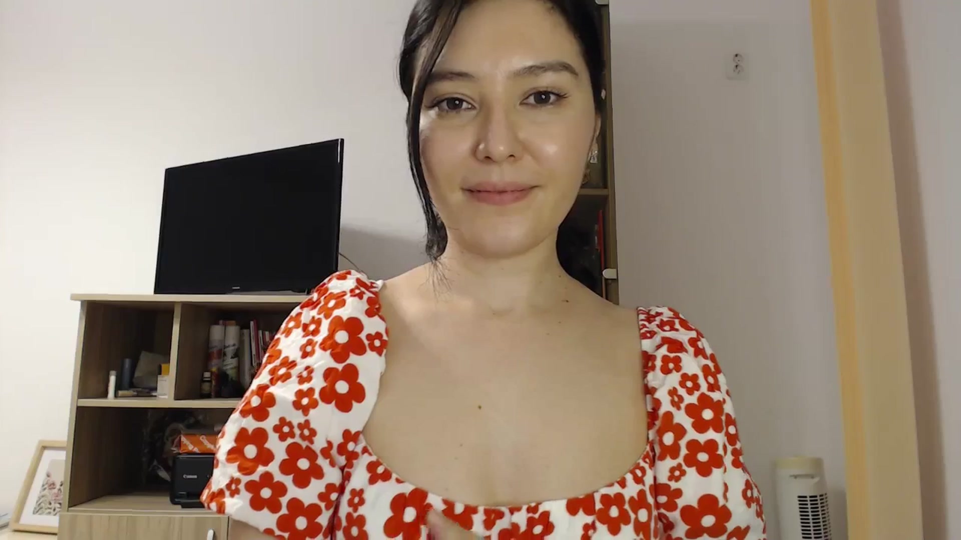 Gallery image thumbnail from SailorJupitr's myfreecams stream on, 12/20/2025, 22:27 image 10 of 20