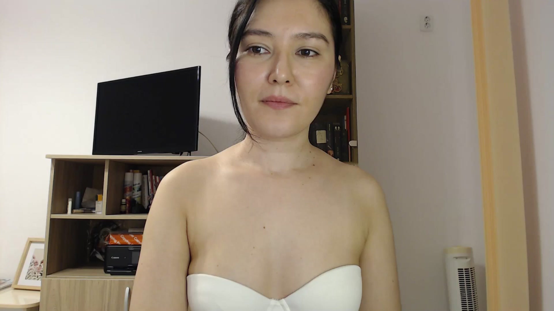 Gallery image thumbnail from SailorJupitr's myfreecams stream on, 12/23/2025, 21:29 image 10 of 20
