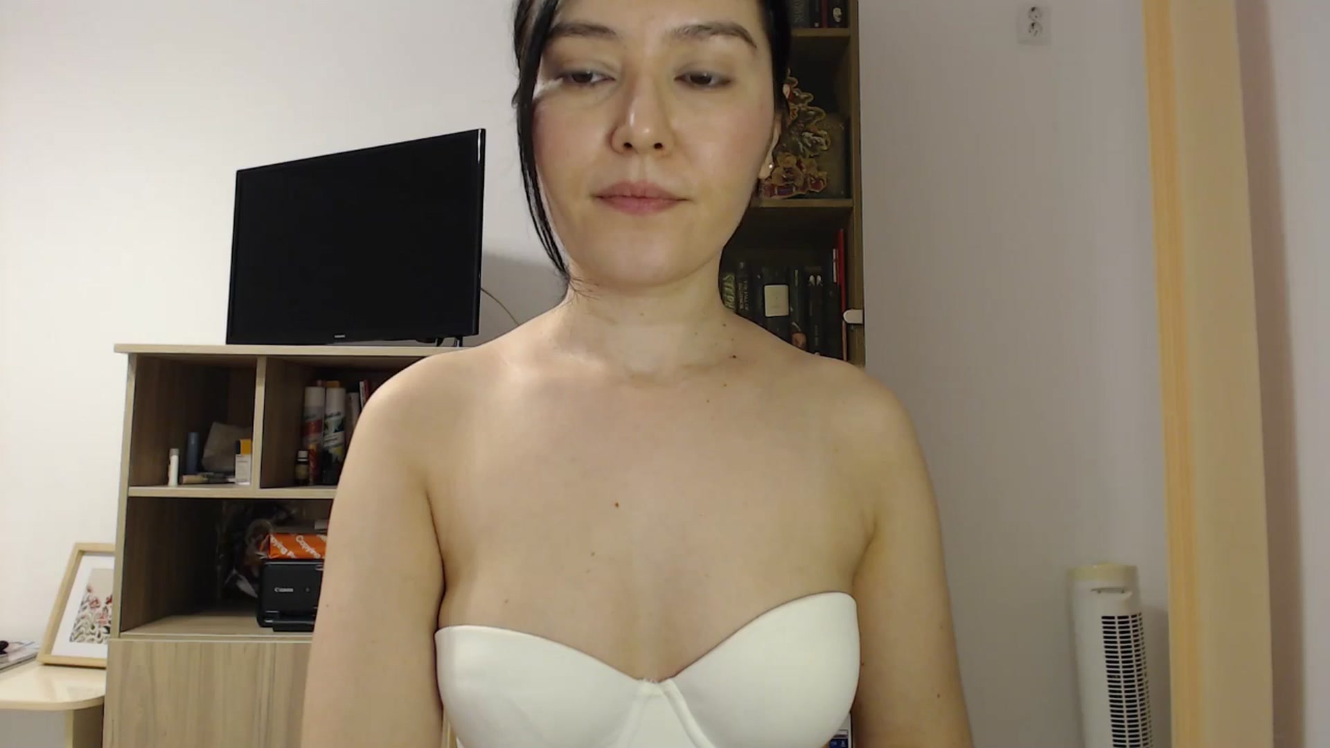 Gallery image thumbnail from SailorJupitr's myfreecams stream on, 12/23/2025, 21:29 image 14 of 20