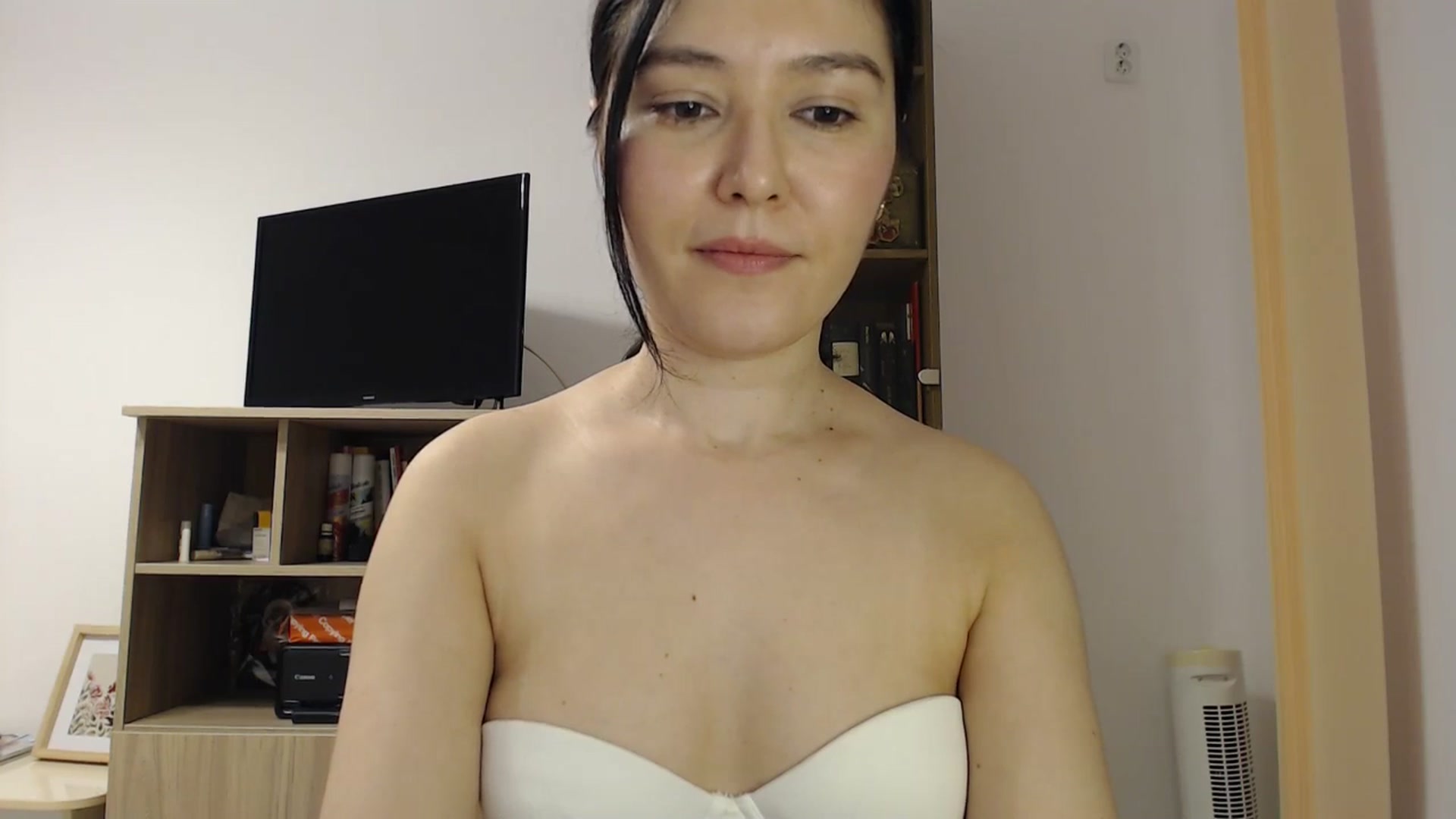 Gallery image thumbnail from SailorJupitr's myfreecams stream on, 12/23/2025, 21:29 image 3 of 20