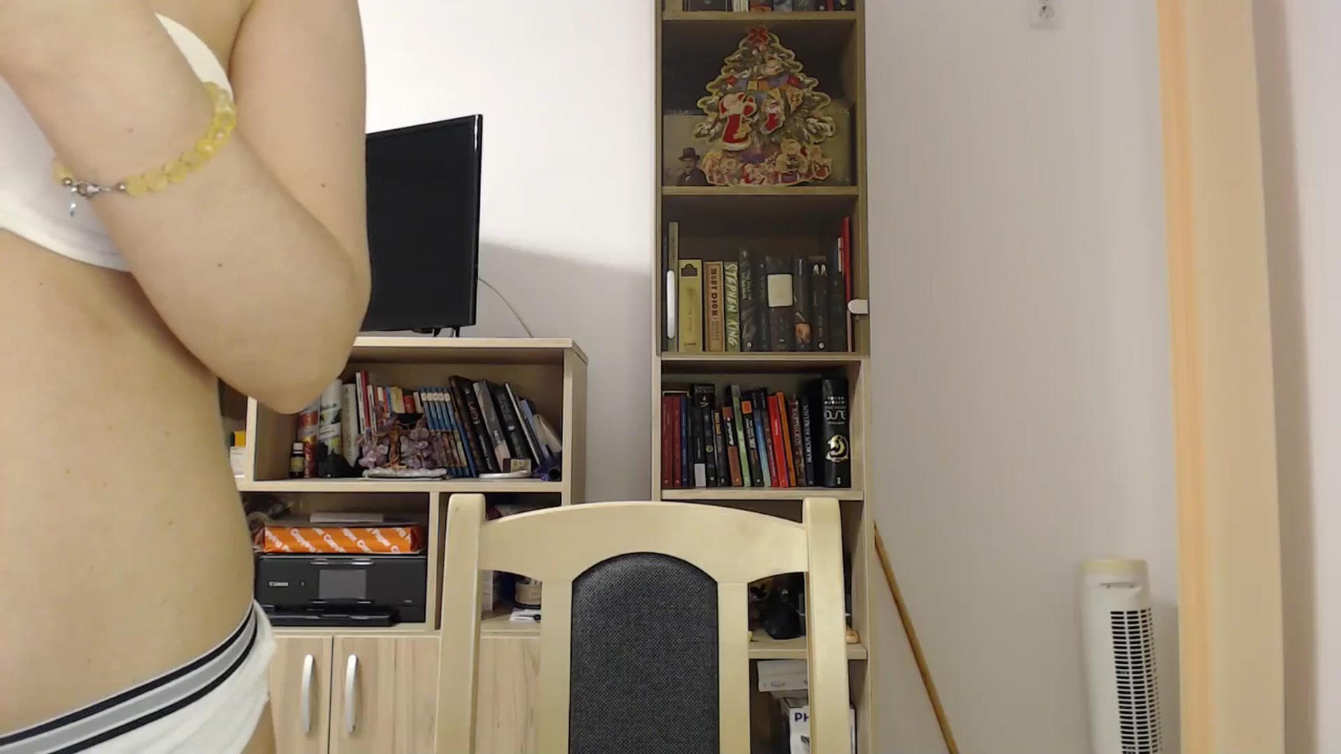 Gallery image thumbnail from SailorJupitr's myfreecams stream on, 12/23/2025, 22:45 image 2 of 20