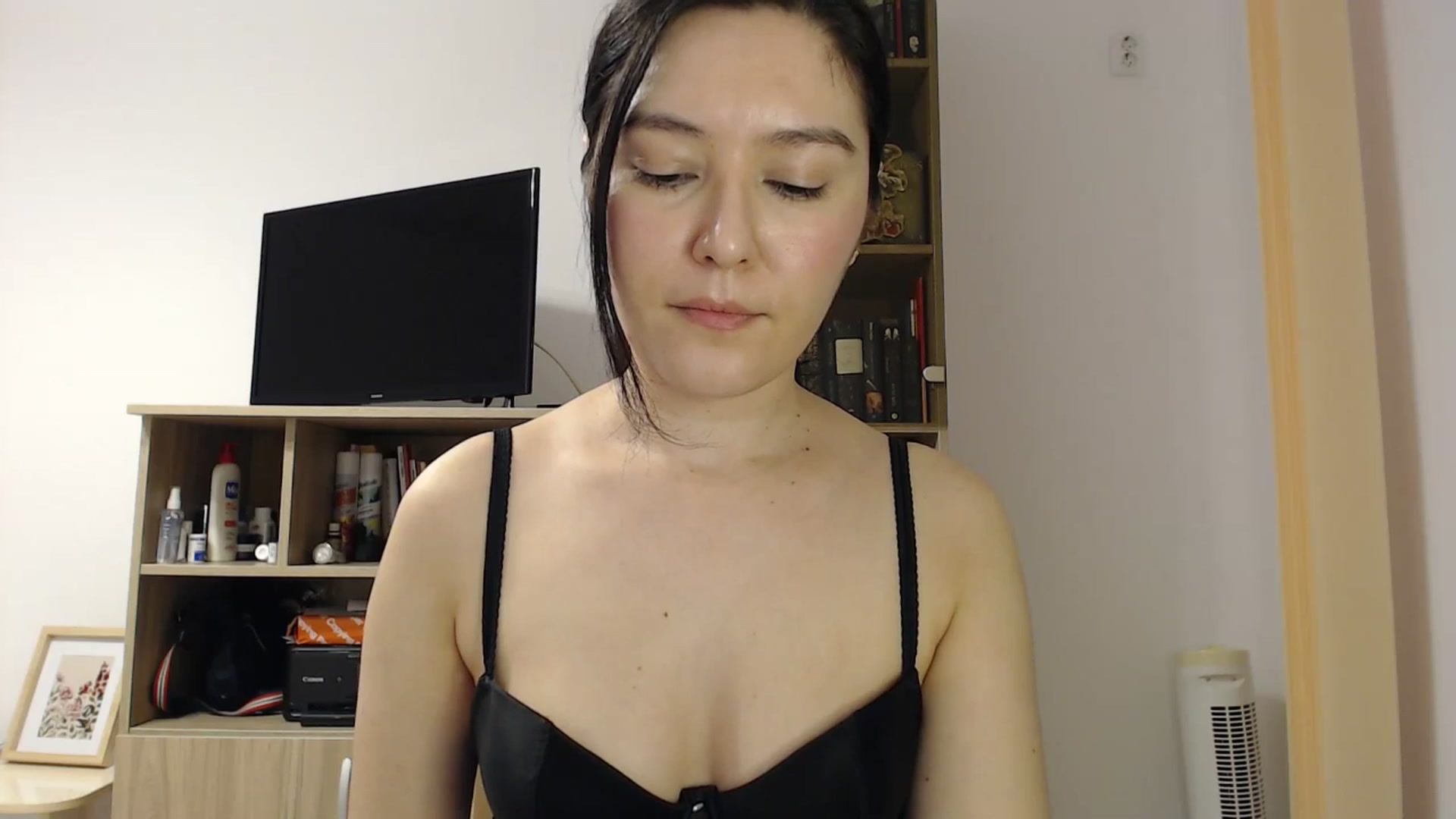 Gallery image thumbnail from SailorJupitr's myfreecams stream on, 12/27/2025, 21:35 image 9 of 20