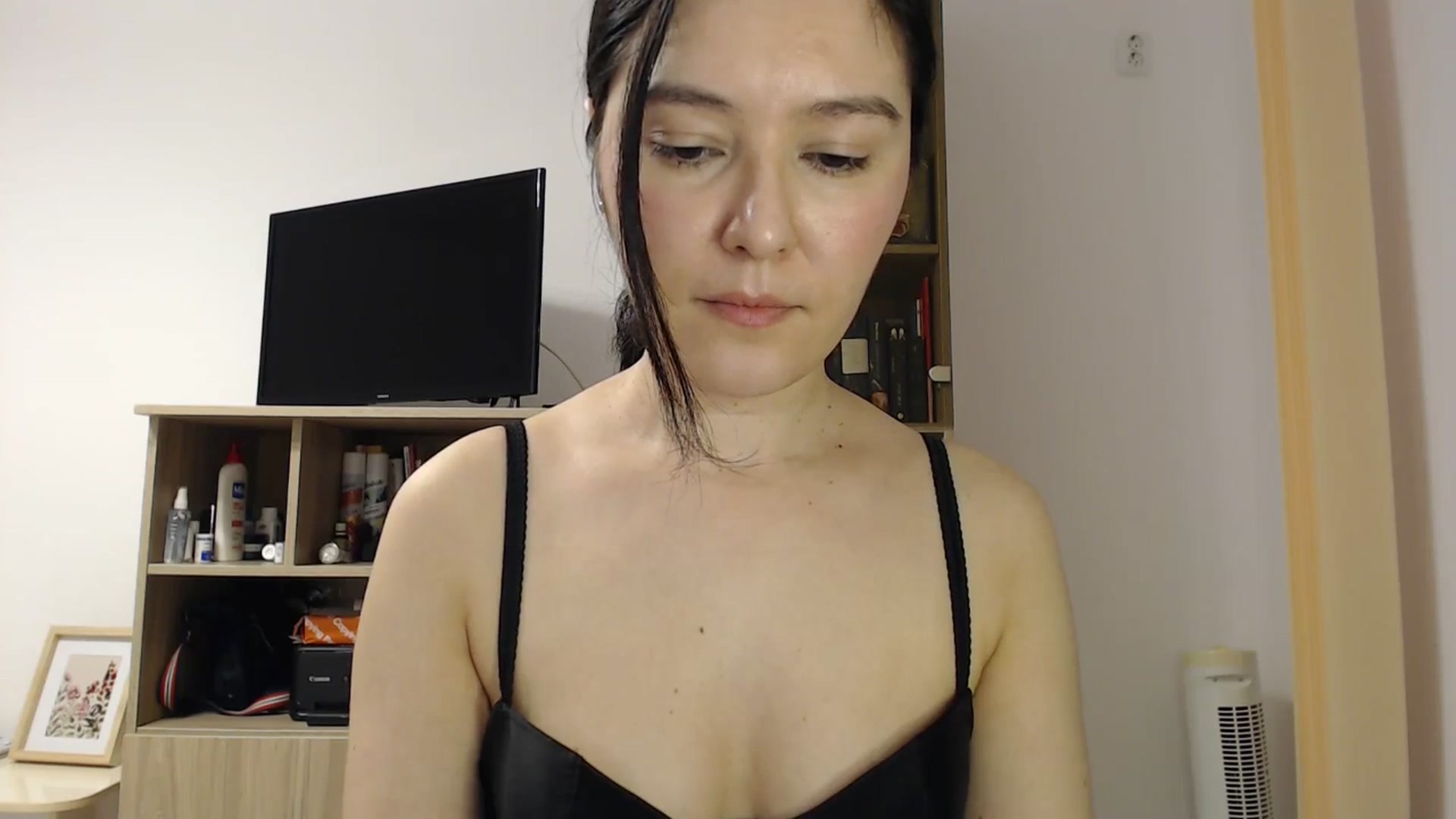 Gallery image thumbnail from SailorJupitr's myfreecams stream on, 12/27/2025, 21:35 image 4 of 20