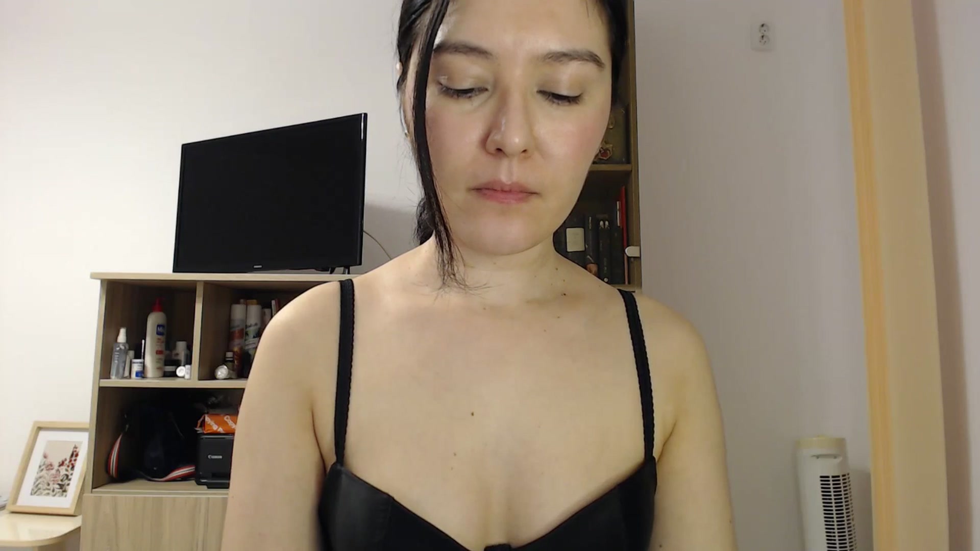 Gallery image thumbnail from SailorJupitr's myfreecams stream on, 12/27/2025, 21:35 image 3 of 20