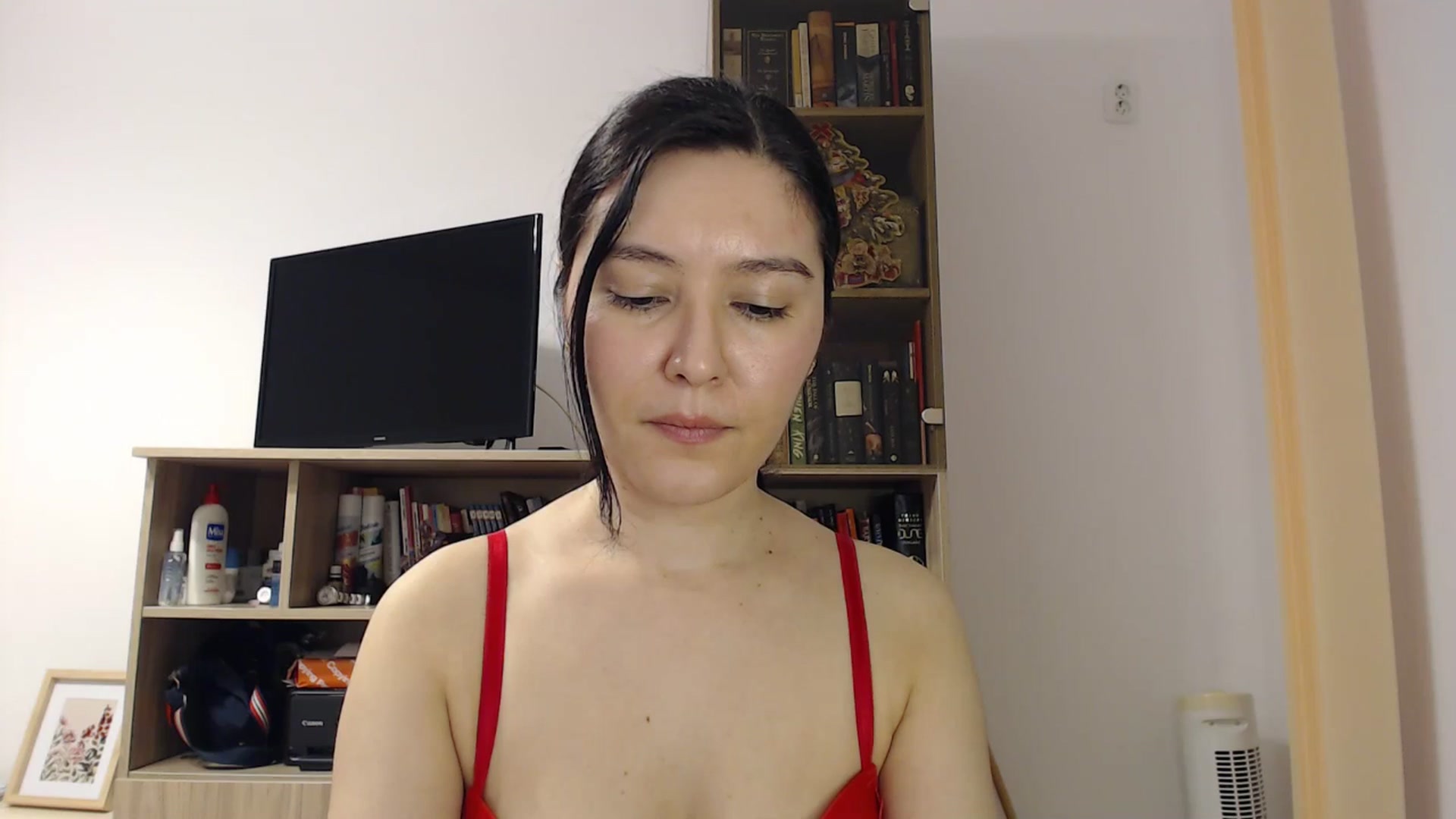 Gallery image thumbnail from SailorJupitr's myfreecams stream on, 12/28/2025, 21:35 image 13 of 20
