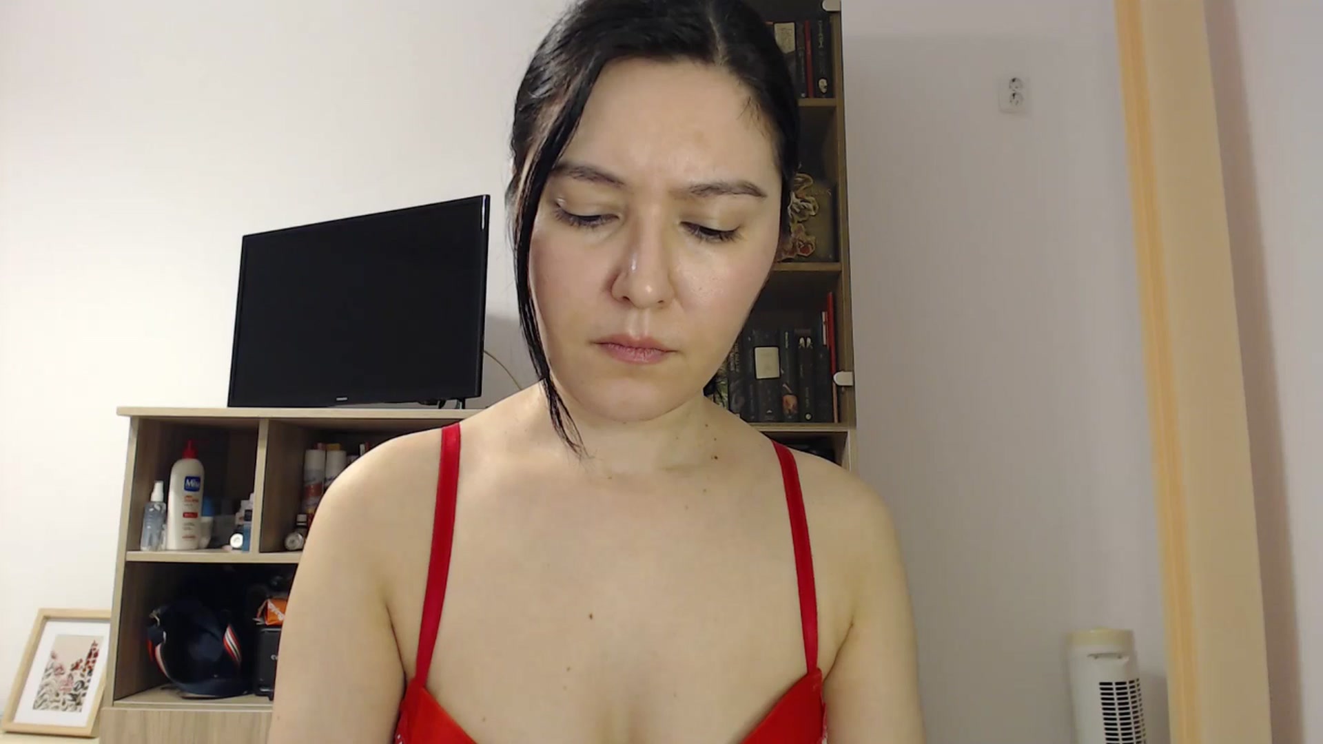 Gallery image thumbnail from SailorJupitr's myfreecams stream on, 12/28/2025, 21:35 image 5 of 20