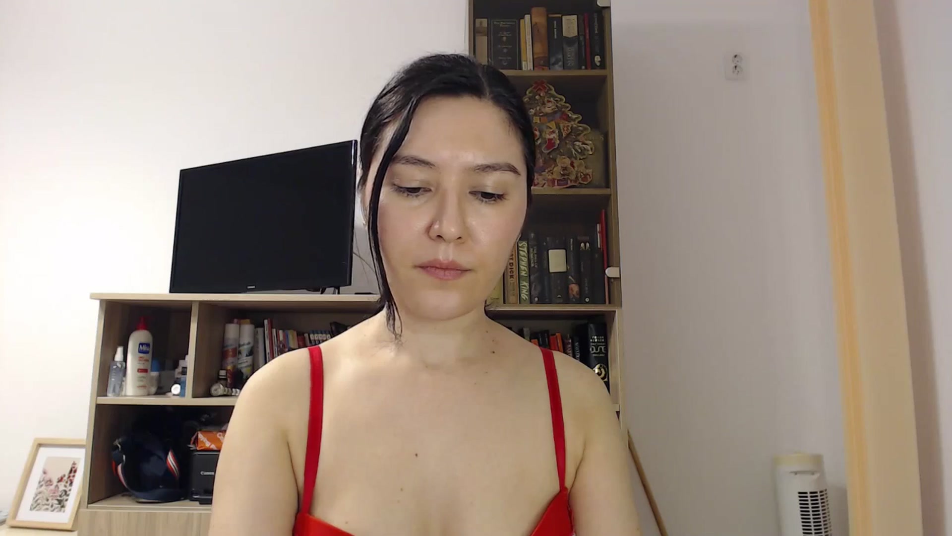Gallery image thumbnail from SailorJupitr's myfreecams stream on, 12/28/2025, 21:35 image 18 of 20