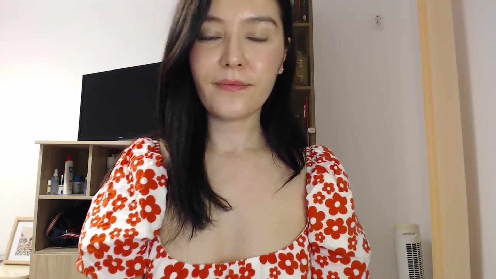 Gallery image thumbnail from SailorJupitr's myfreecams stream on, 01/03/2026, 22:30 image 19 of 20