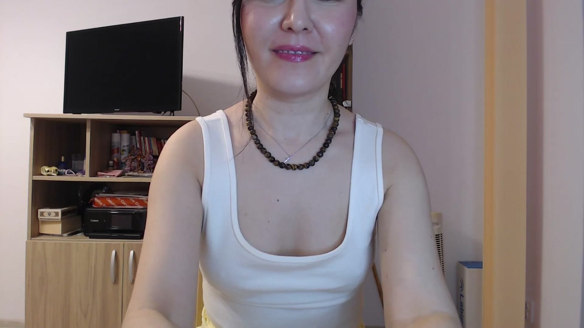 Gallery image thumbnail from SailorJupitr's myfreecams stream on, 04/01/2026, 20:14 image 9 of 20