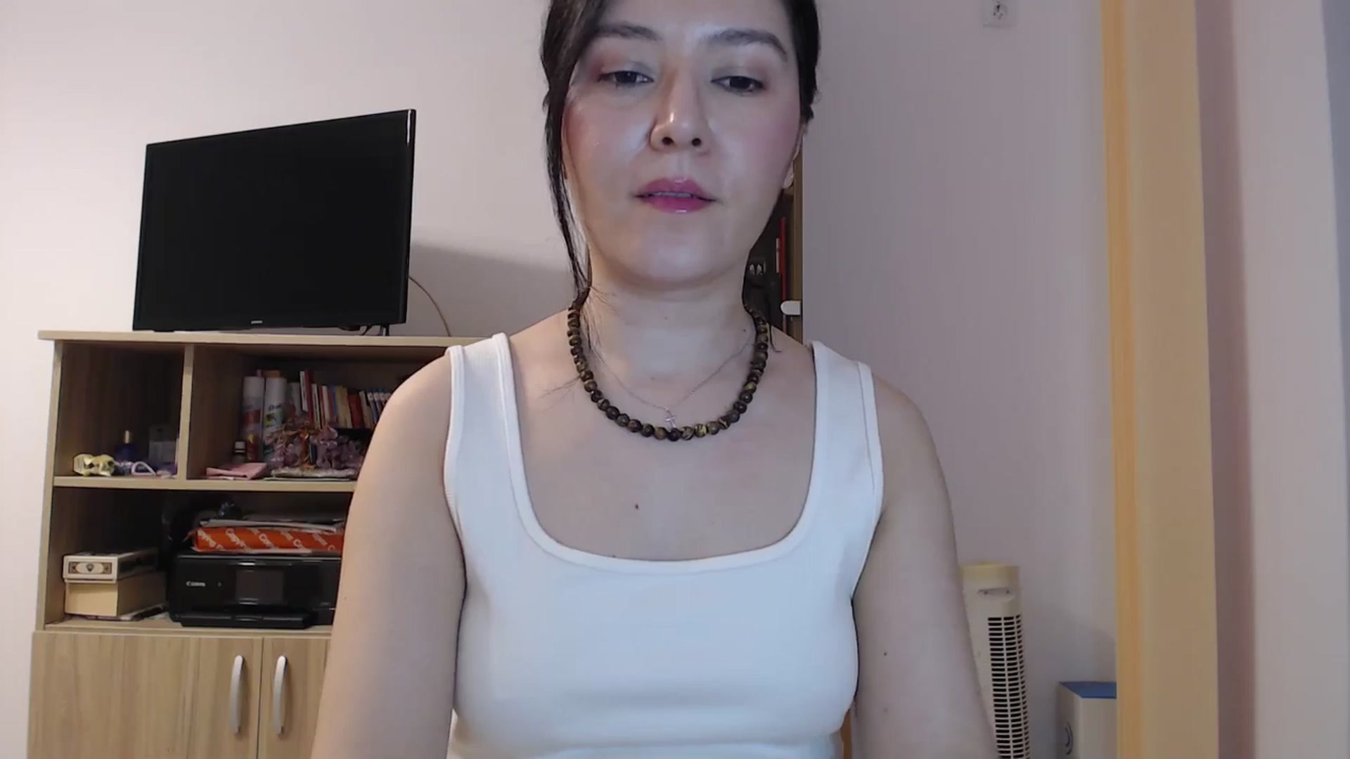 Gallery image thumbnail from SailorJupitr's myfreecams stream on, 04/01/2026, 21:00 image 18 of 20